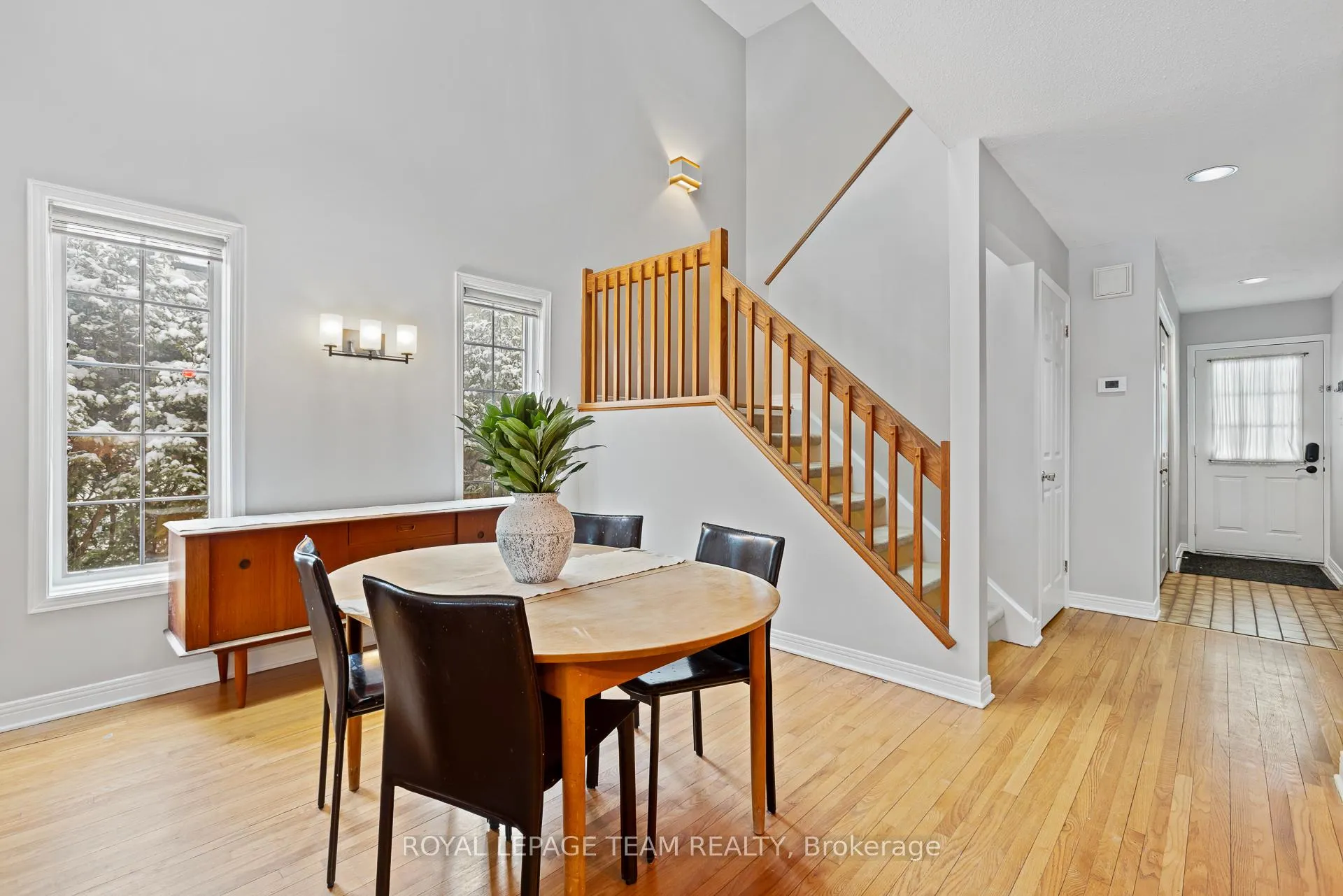 Photo 3 of 37 Leonard Avenue, Ottawa, Old Ottawa South — HOMEH