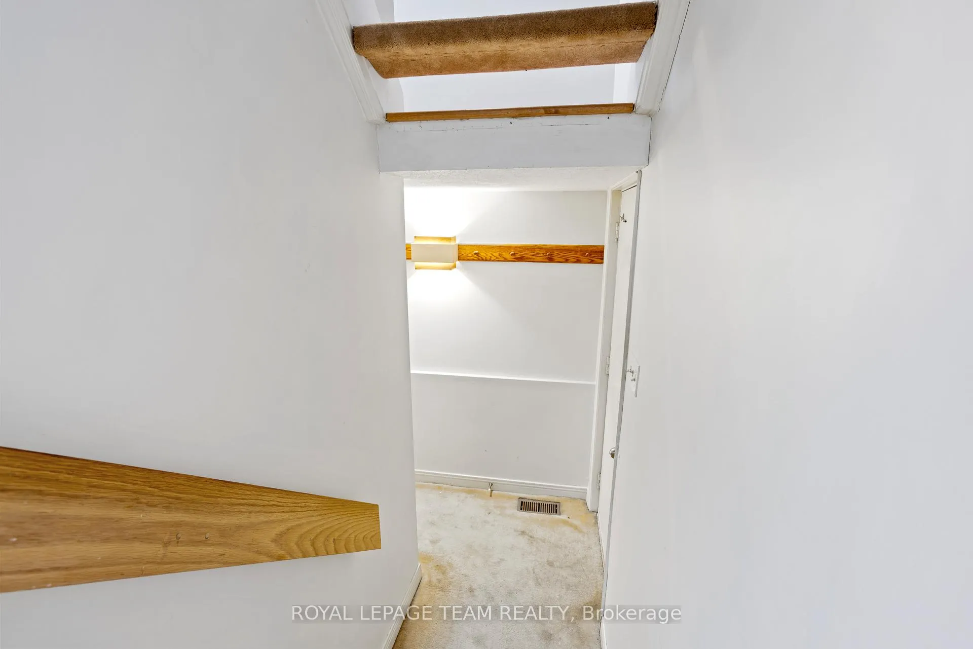 Photo 25 of 37 Leonard Avenue, Ottawa, Old Ottawa South — HOMEH