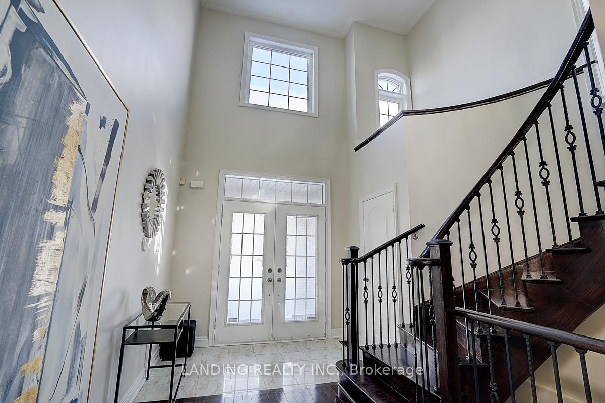 Photo 2 of 23 Daniel Bram Drive, Vaughan, Patterson — HOMEH
