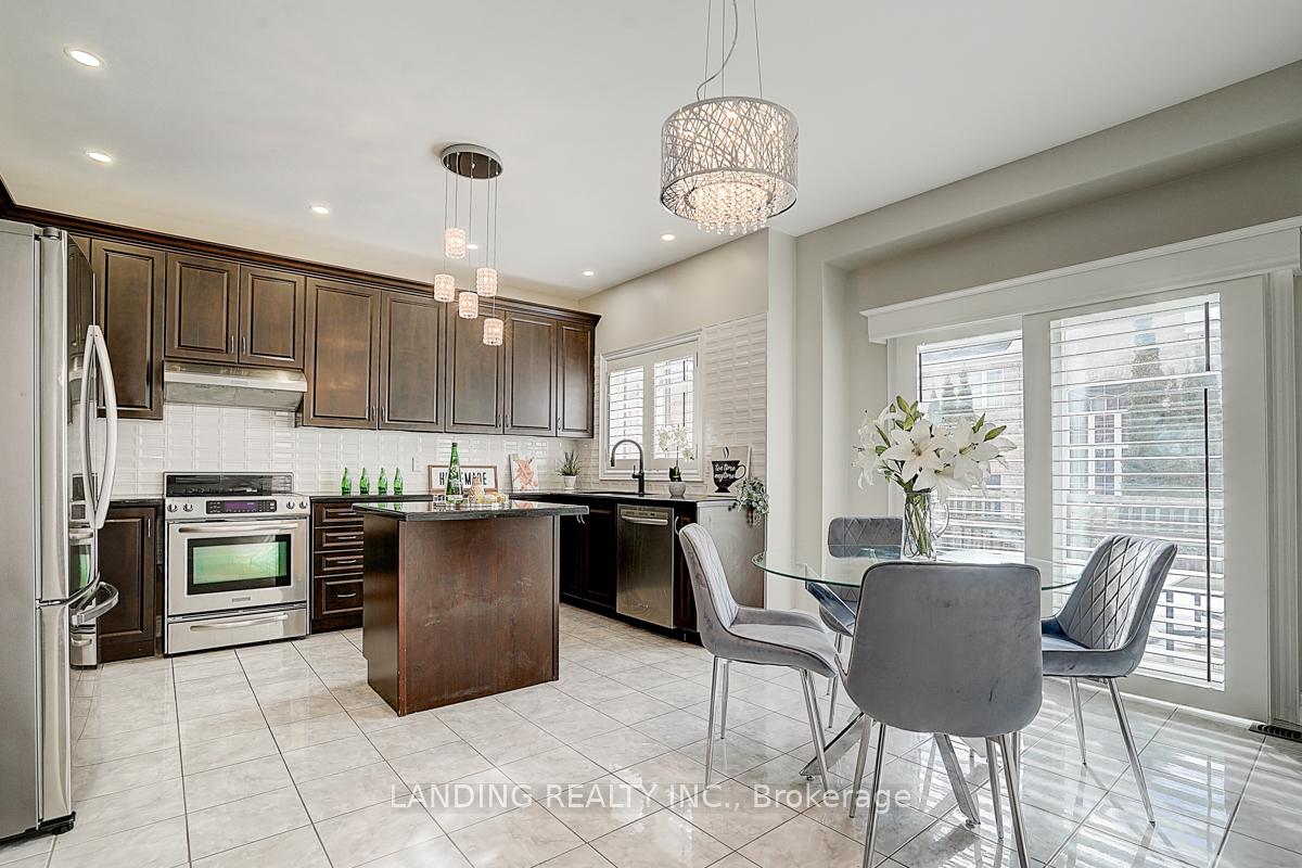 Photo 10 of 23 Daniel Bram Drive, Vaughan, Patterson — HOMEH