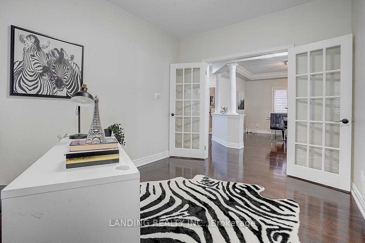 Photo 13 of 23 Daniel Bram Drive, Vaughan, Patterson — HOMEH