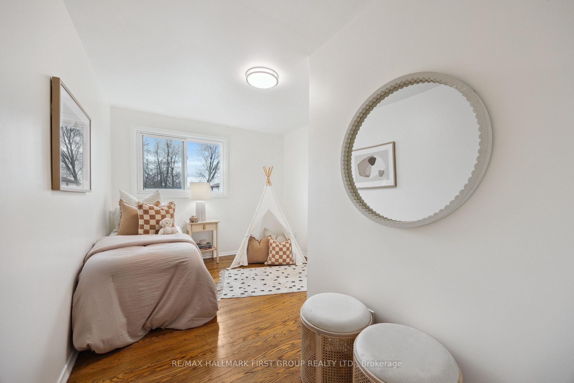 Photo 3 of 651 Radisson Avenue, Oshawa, Vanier — HOMEH