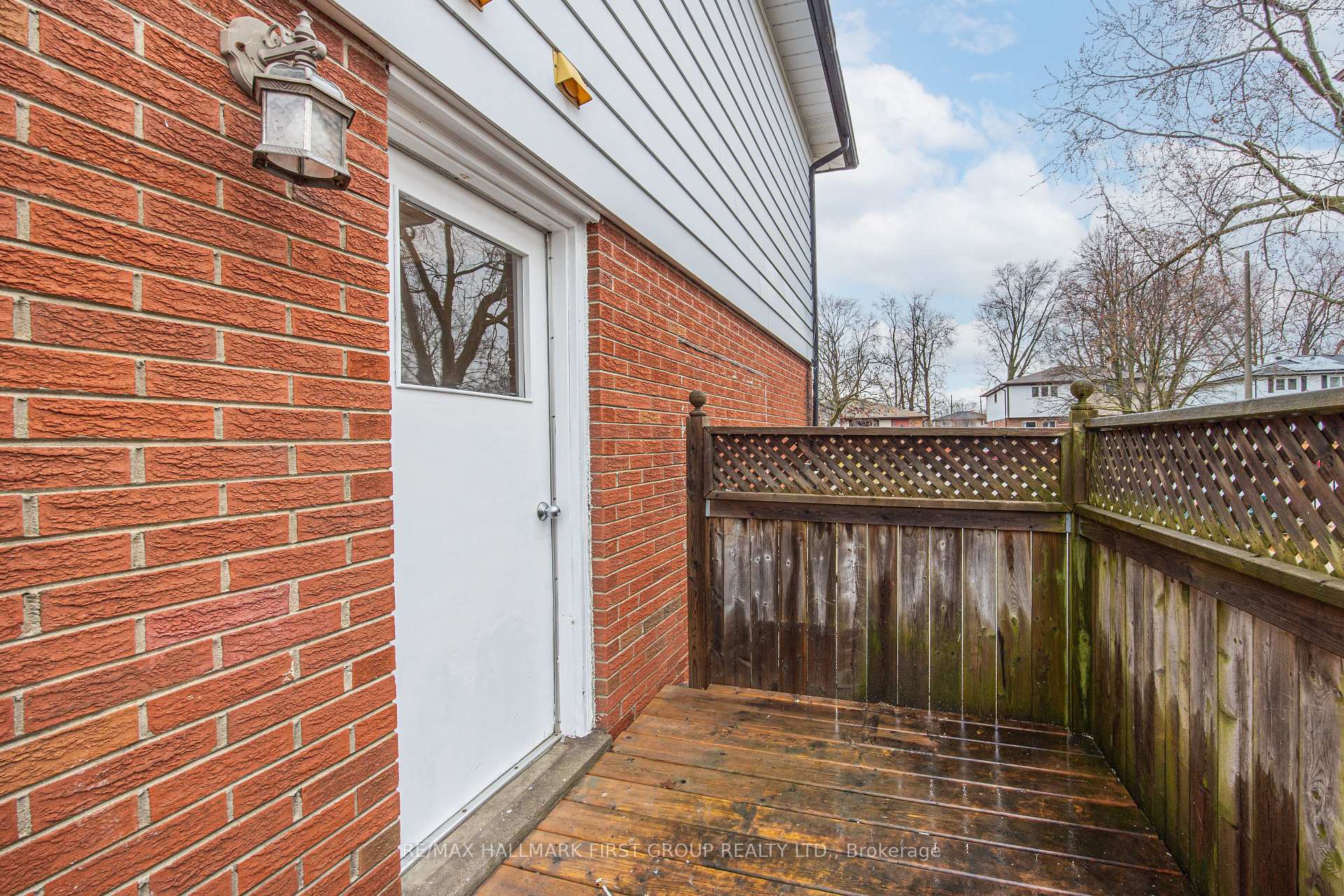 Photo 9 of 651 Radisson Avenue, Oshawa, Vanier — HOMEH