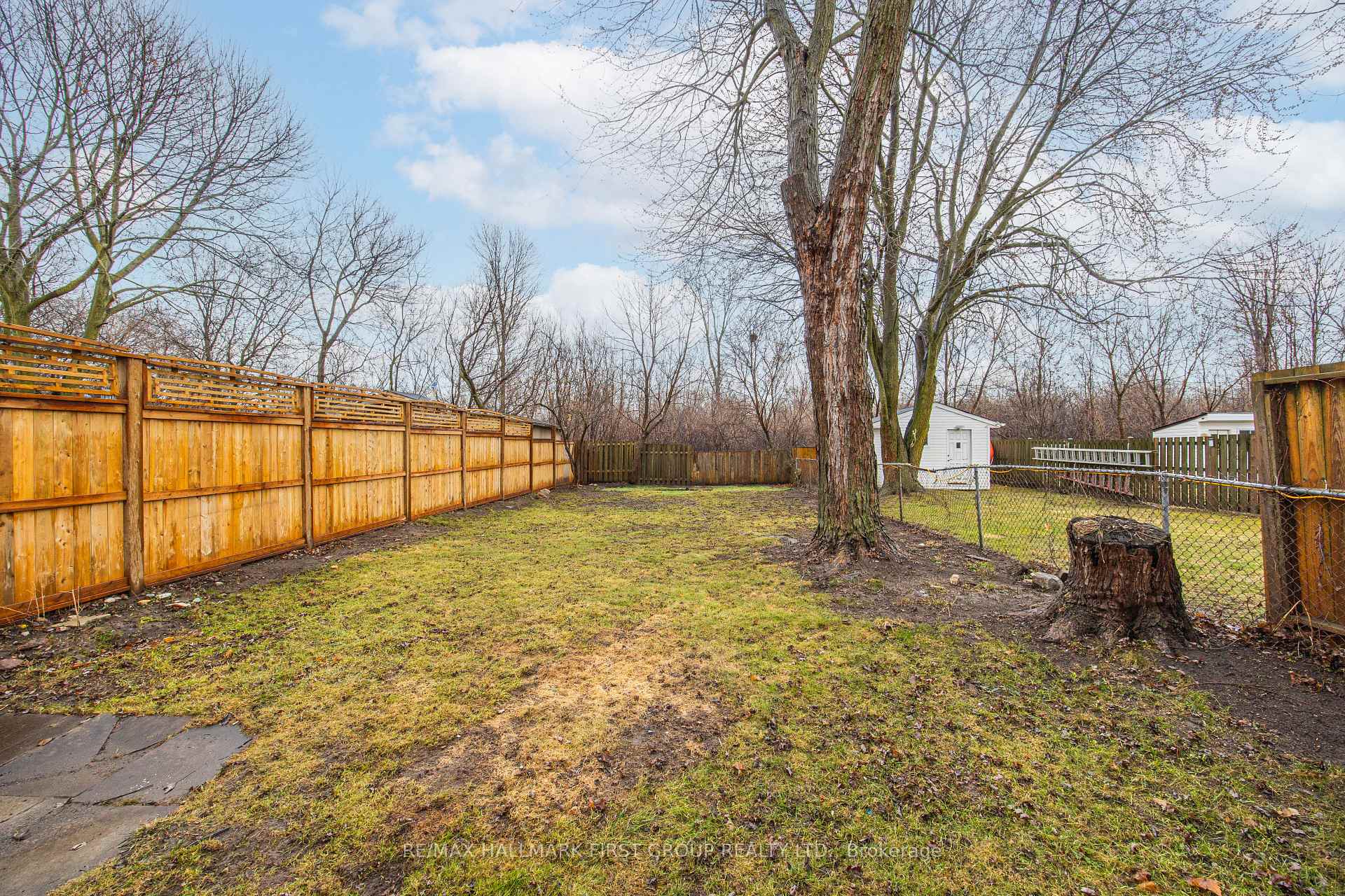 Photo 11 of 651 Radisson Avenue, Oshawa, Vanier — HOMEH