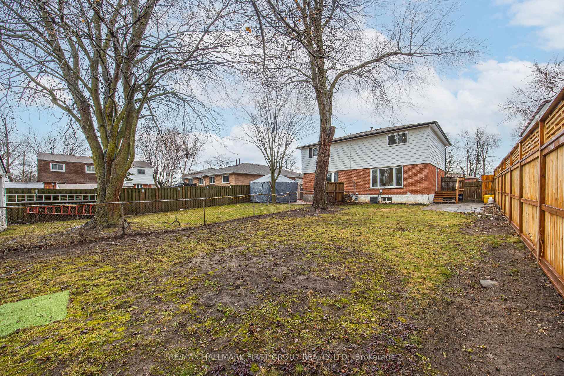 Photo 13 of 651 Radisson Avenue, Oshawa, Vanier — HOMEH