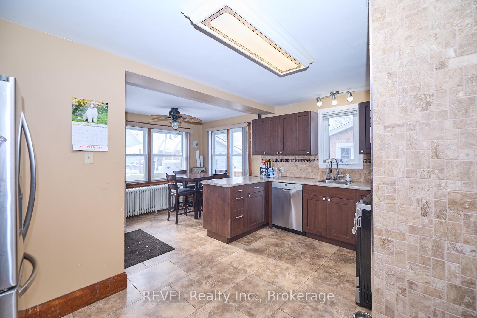 Photo 12 of 37 Randolph Street, Welland, Welland Downtown — HOMEH