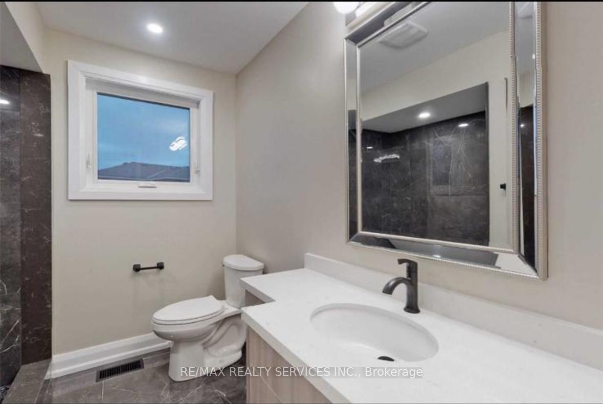 Photo 12 of 97 Wigwoss Drive, Vaughan, East Woodbridge — HOMEH