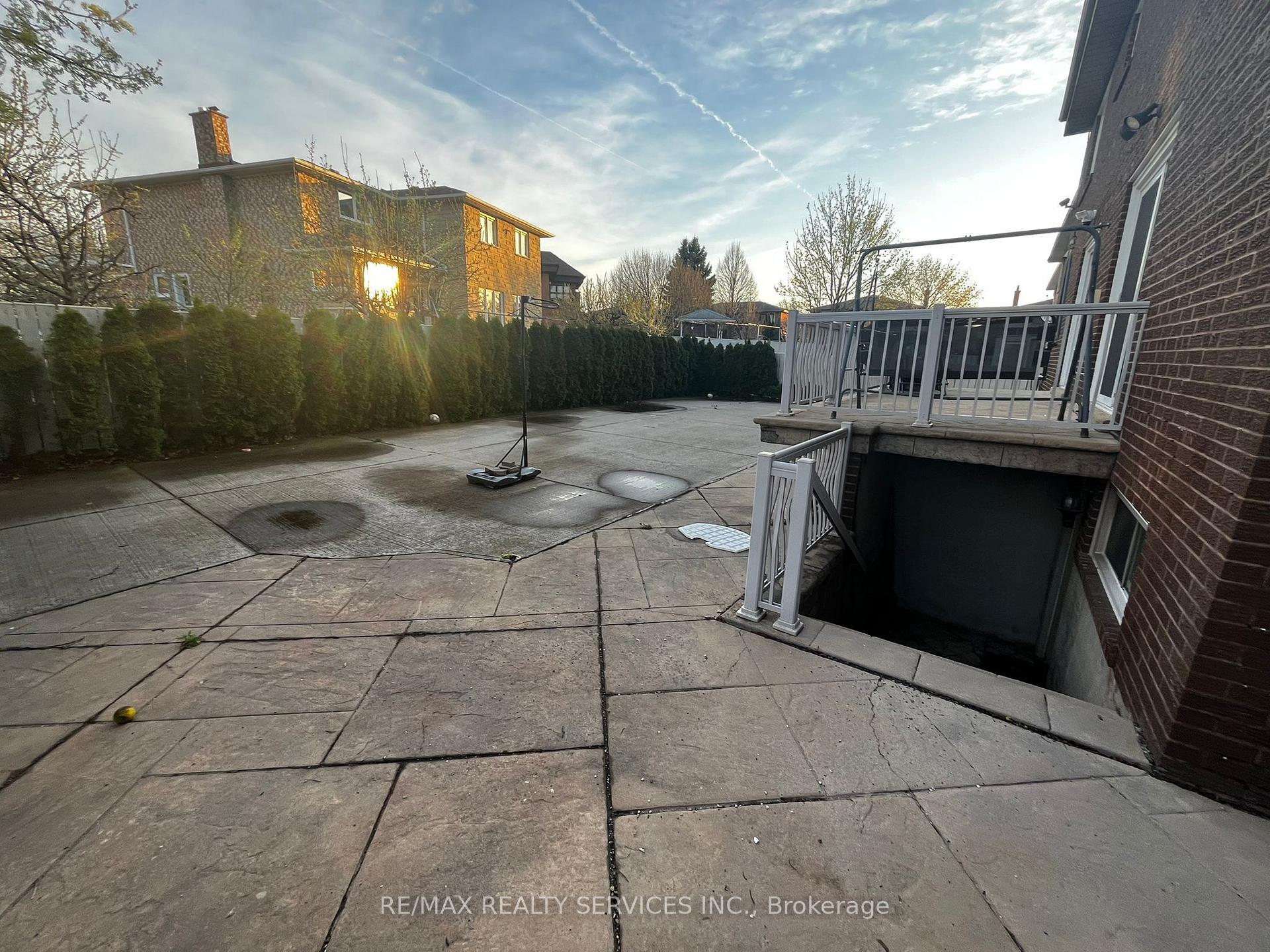 Photo 13 of 97 Wigwoss Drive, Vaughan, East Woodbridge — HOMEH