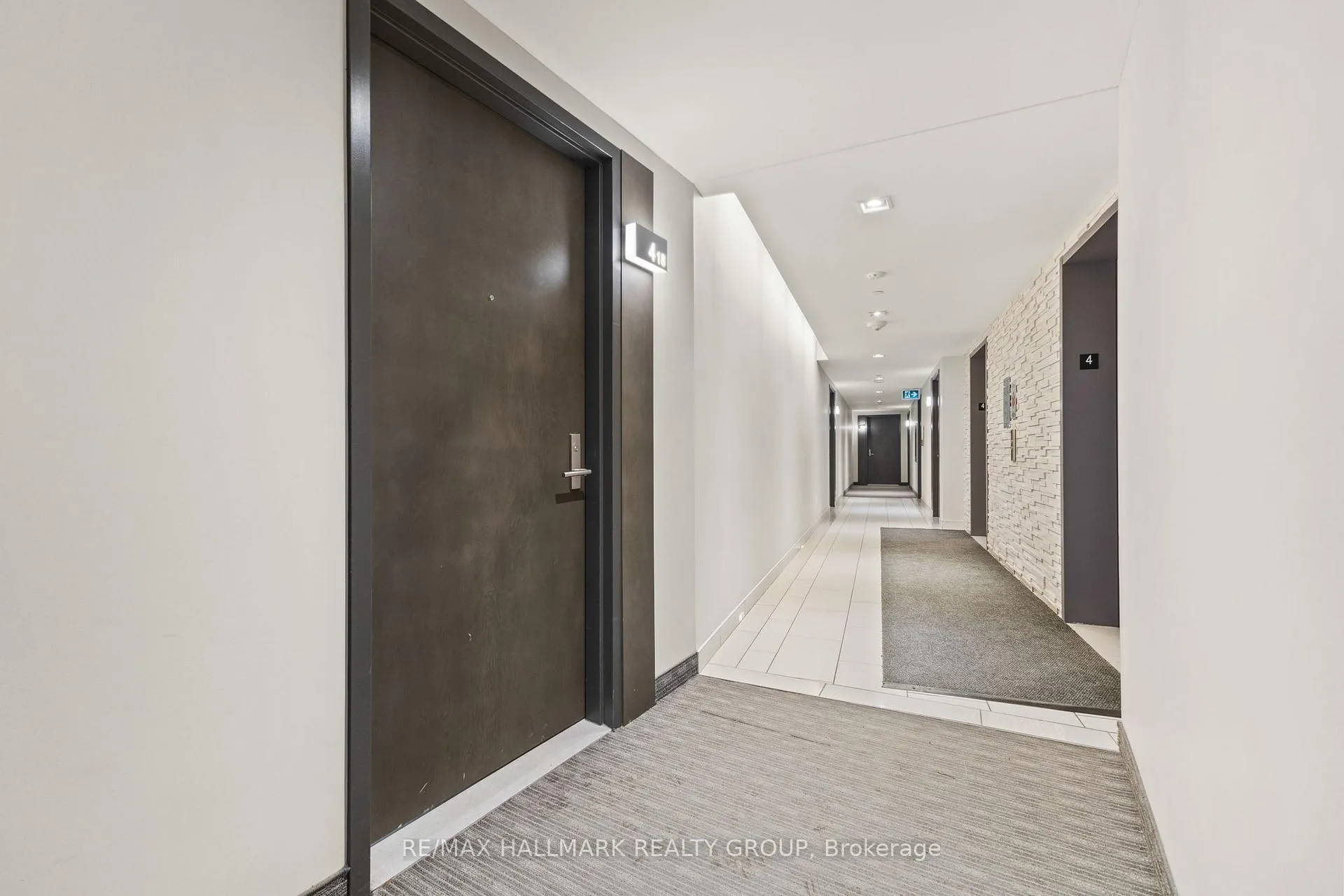 Photo 3 of Unit 418, 411 Mackay Street, Ottawa, Lindenlea — HOMEH