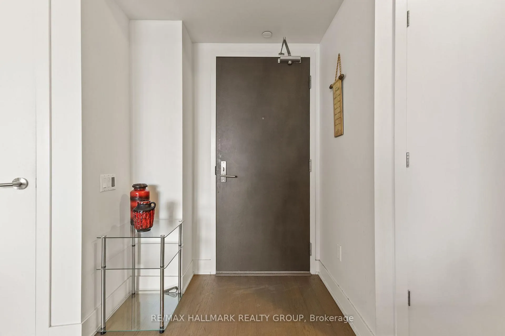 Photo 4 of Unit 418, 411 Mackay Street, Ottawa, Lindenlea — HOMEH