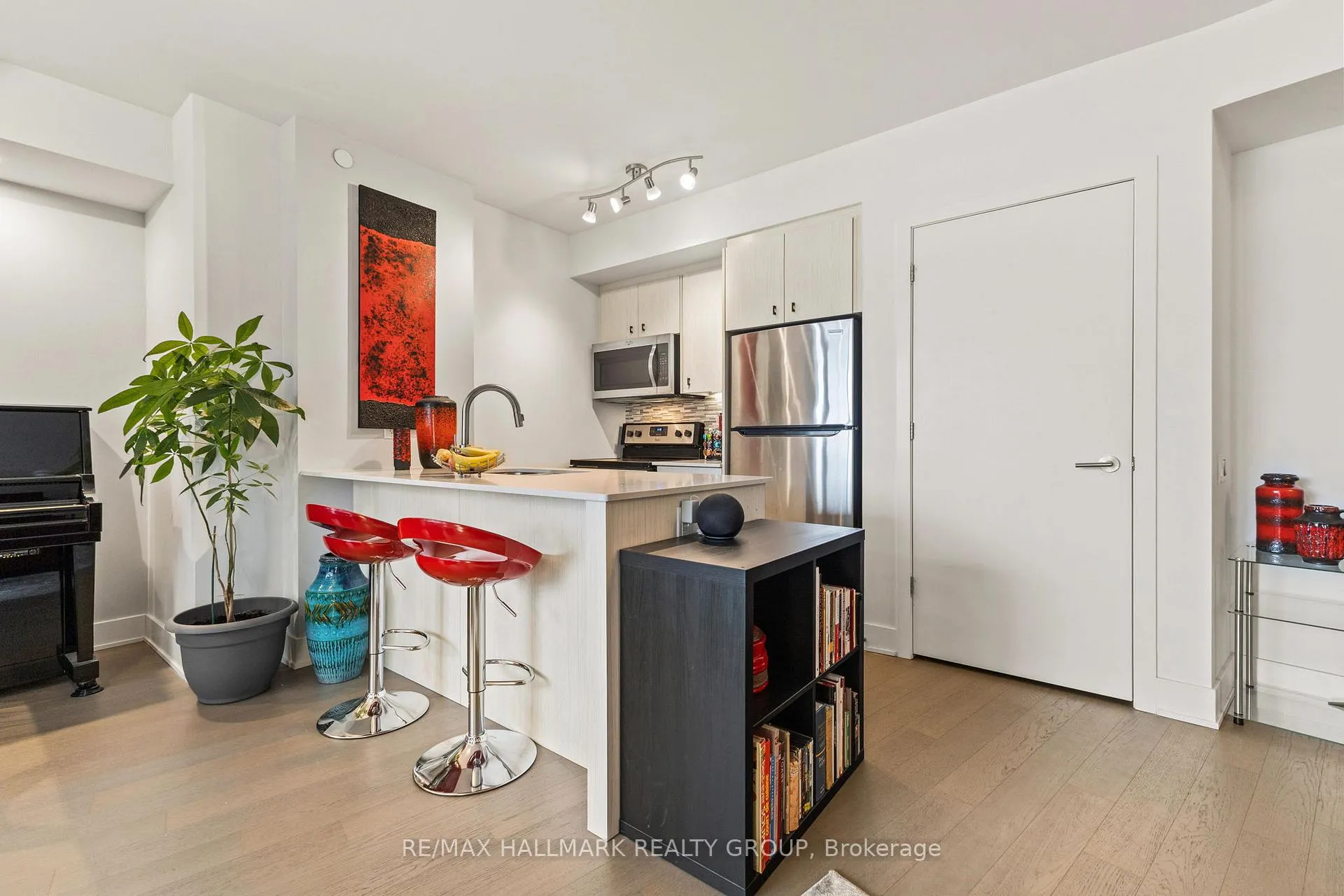 Photo 6 of Unit 418, 411 Mackay Street, Ottawa, Lindenlea — HOMEH