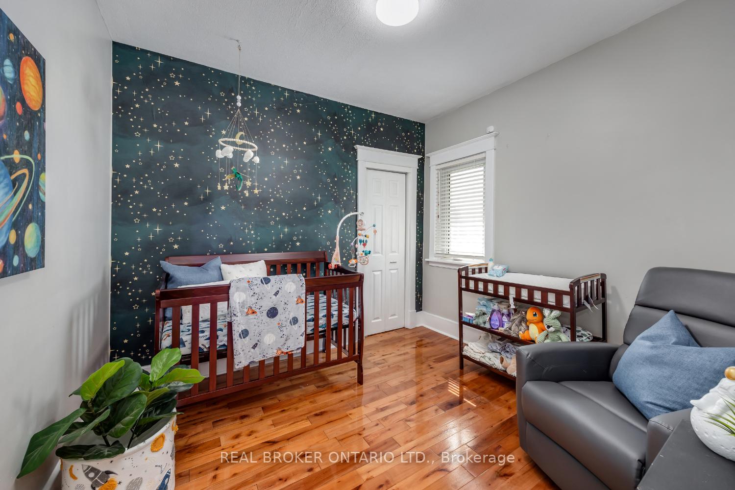 Photo 16 of 176 Lansdowne Street W, Peterborough, Town Ward 3 — HOMEH