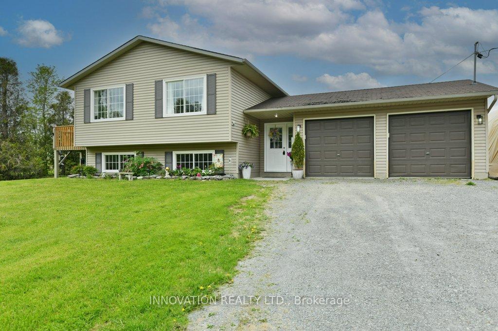 Photo 3 of 852 Ferguson Road, Beckwith, Beckwith Twp — HOMEH