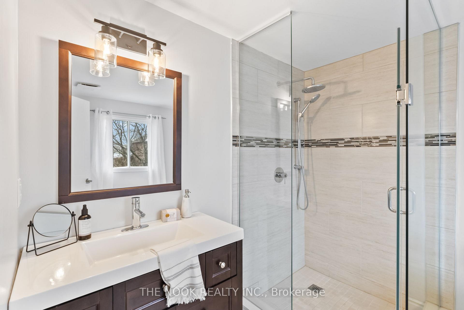 Photo 27 of 33 Old Colony Drive, Whitby, Pringle Creek — HOMEH