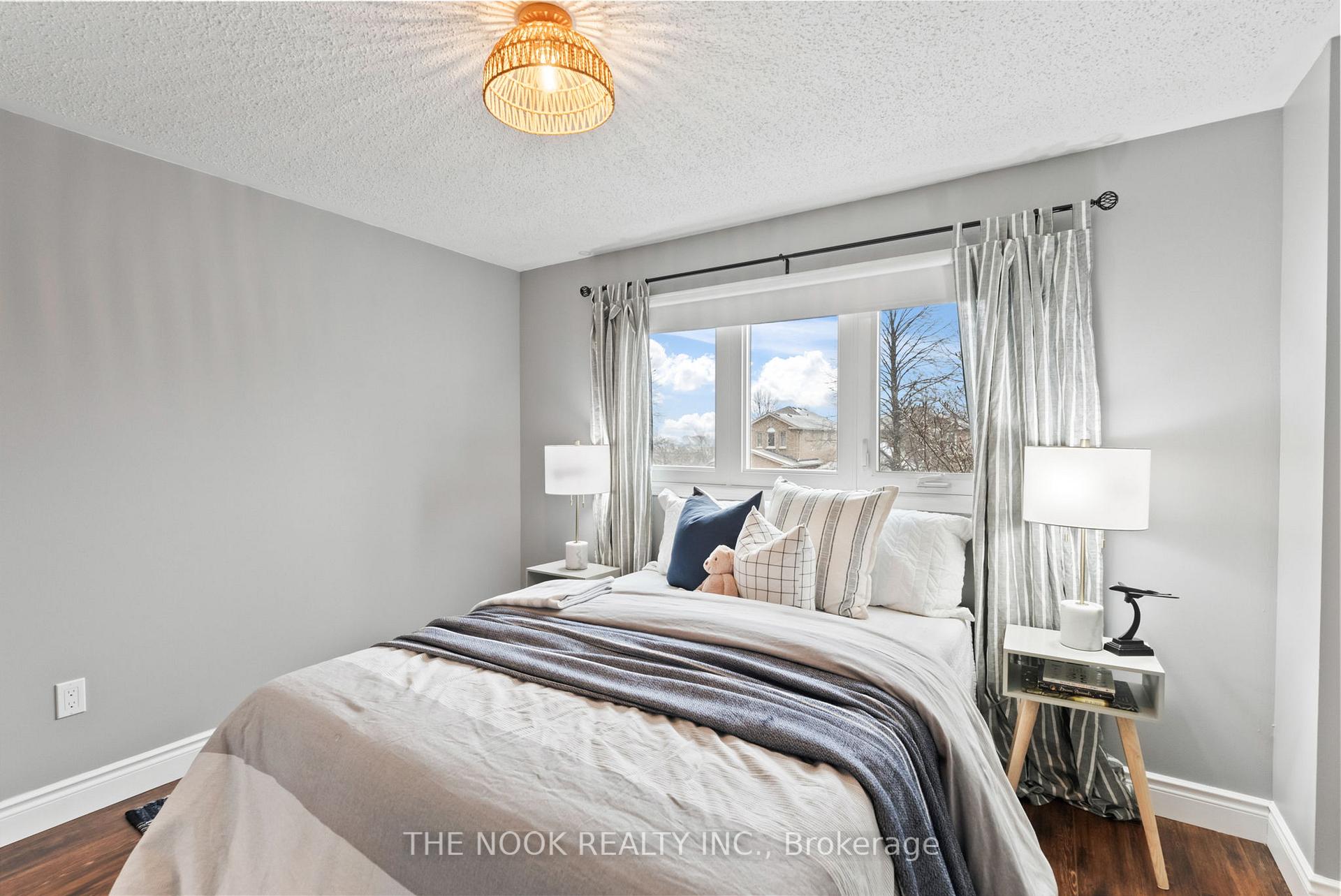 Photo 32 of 33 Old Colony Drive, Whitby, Pringle Creek — HOMEH