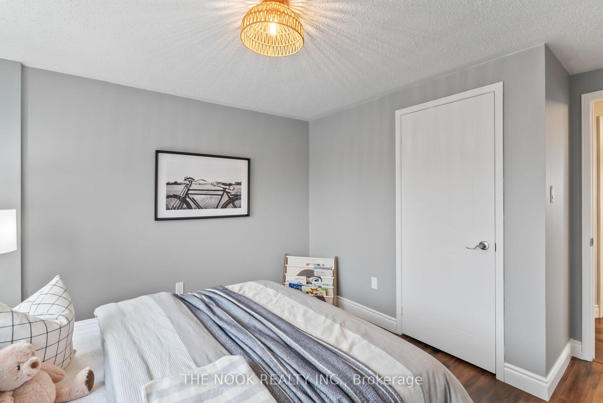 Photo 34 of 33 Old Colony Drive, Whitby, Pringle Creek — HOMEH