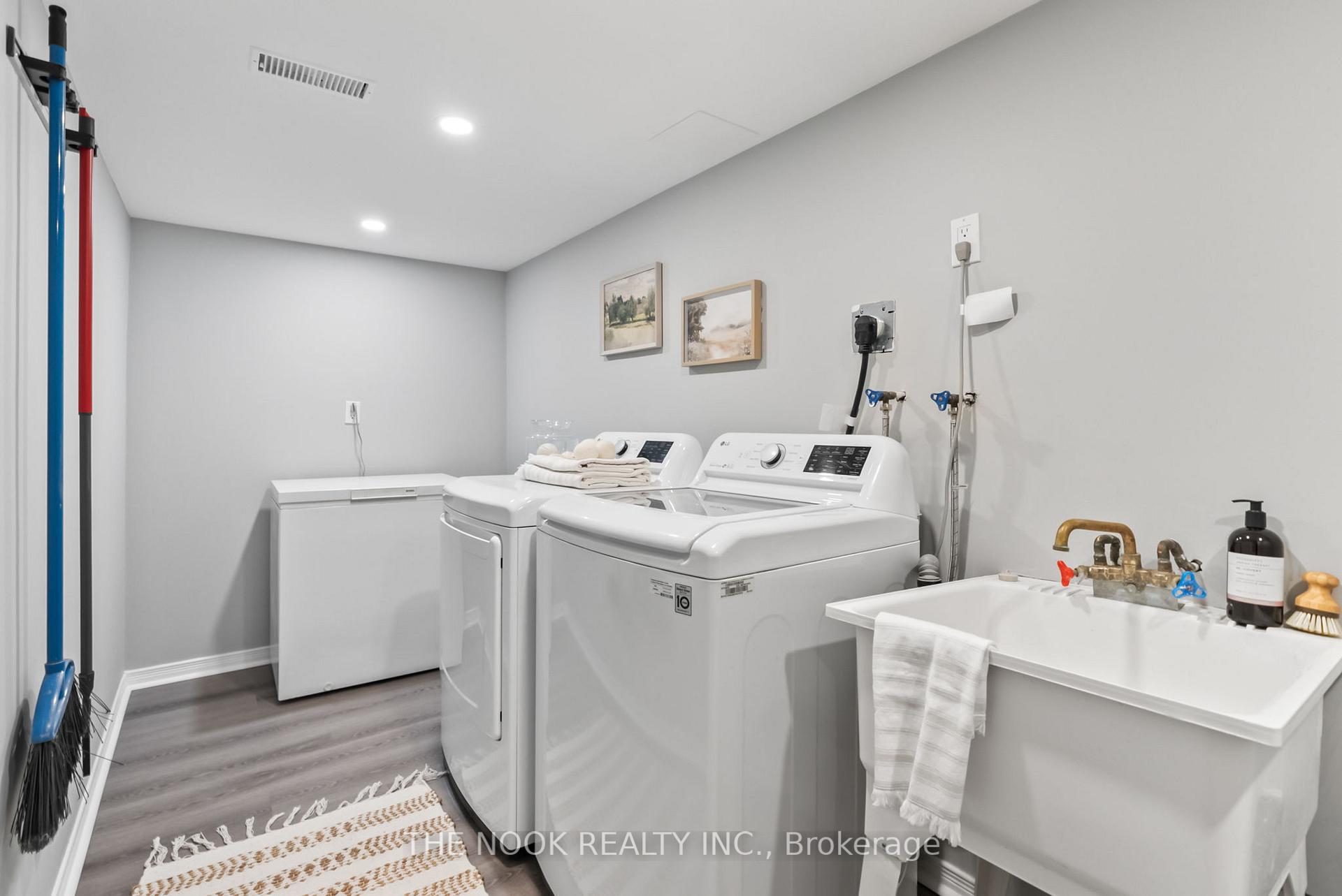 Photo 44 of 33 Old Colony Drive, Whitby, Pringle Creek — HOMEH