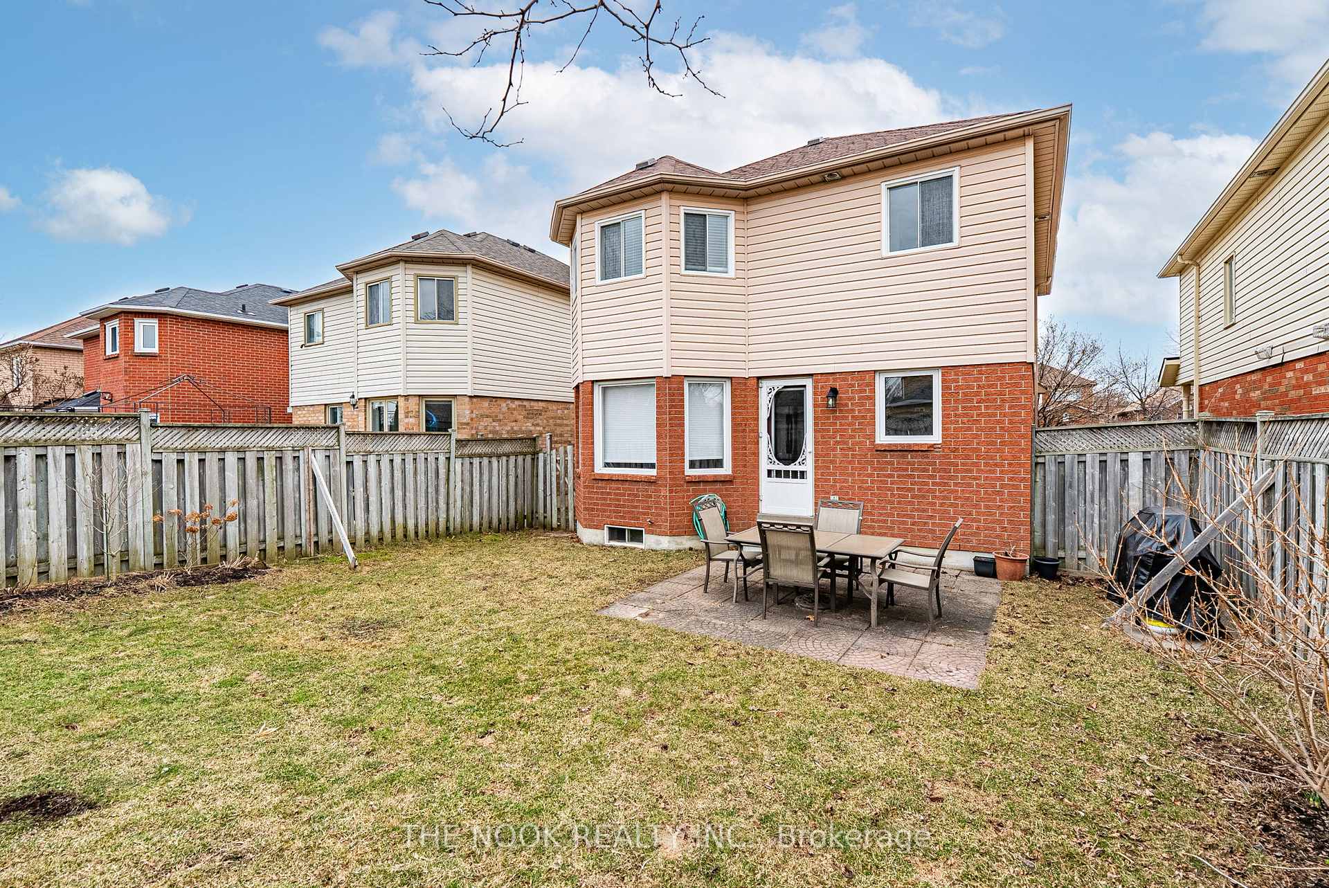 Photo 48 of 33 Old Colony Drive, Whitby, Pringle Creek — HOMEH