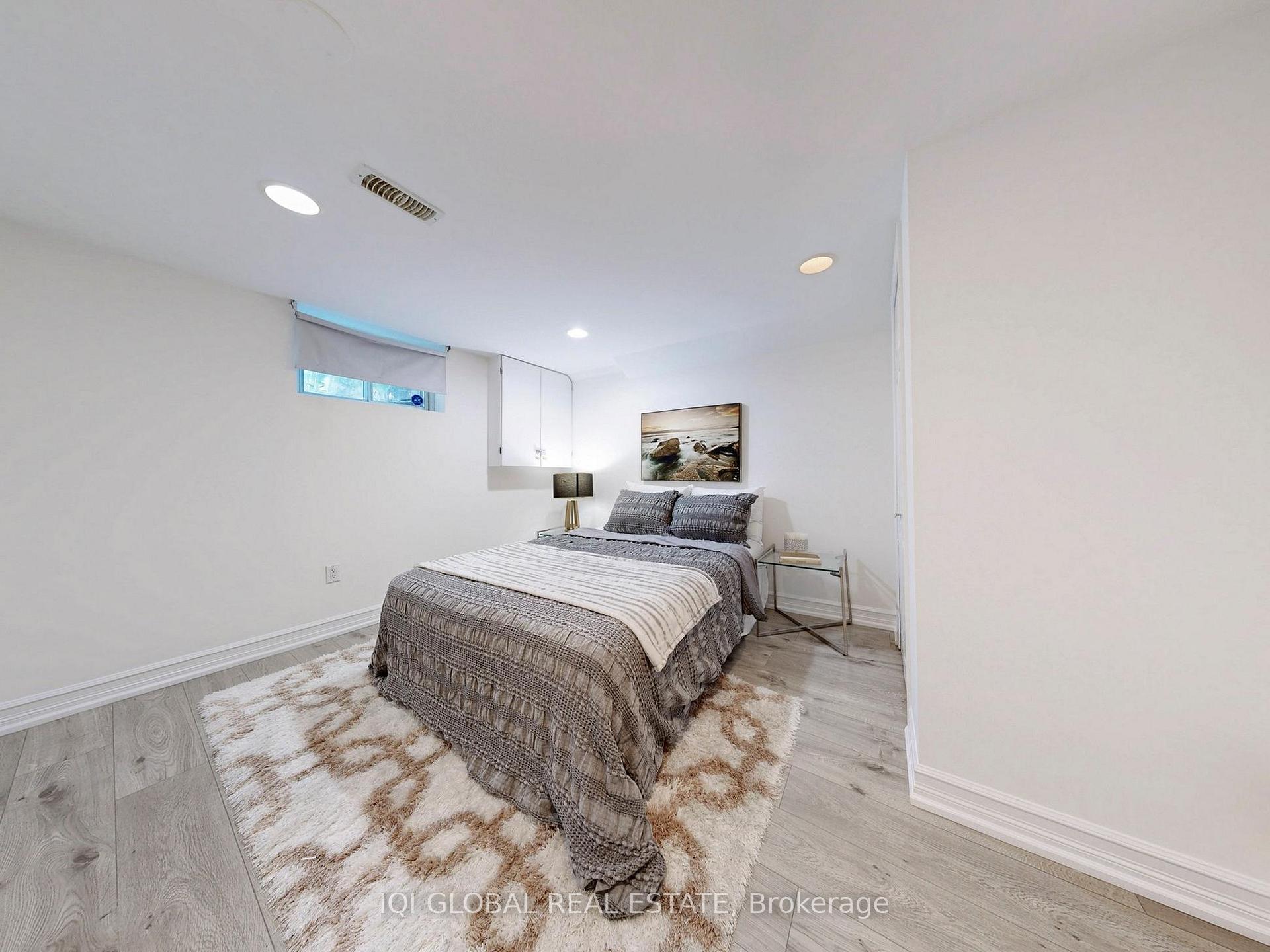 Photo 15 of 12 Billingsgate Crescent, Ajax, South East — HOMEH