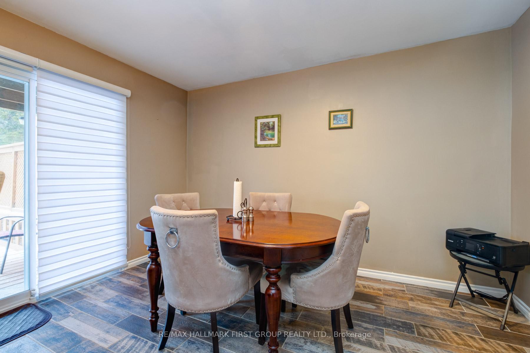 Photo 5 of 294 Wolfe Street, Oshawa, Lakeview — HOMEH