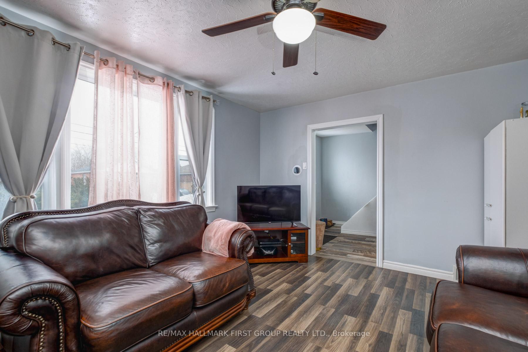 Photo 8 of 294 Wolfe Street, Oshawa, Lakeview — HOMEH
