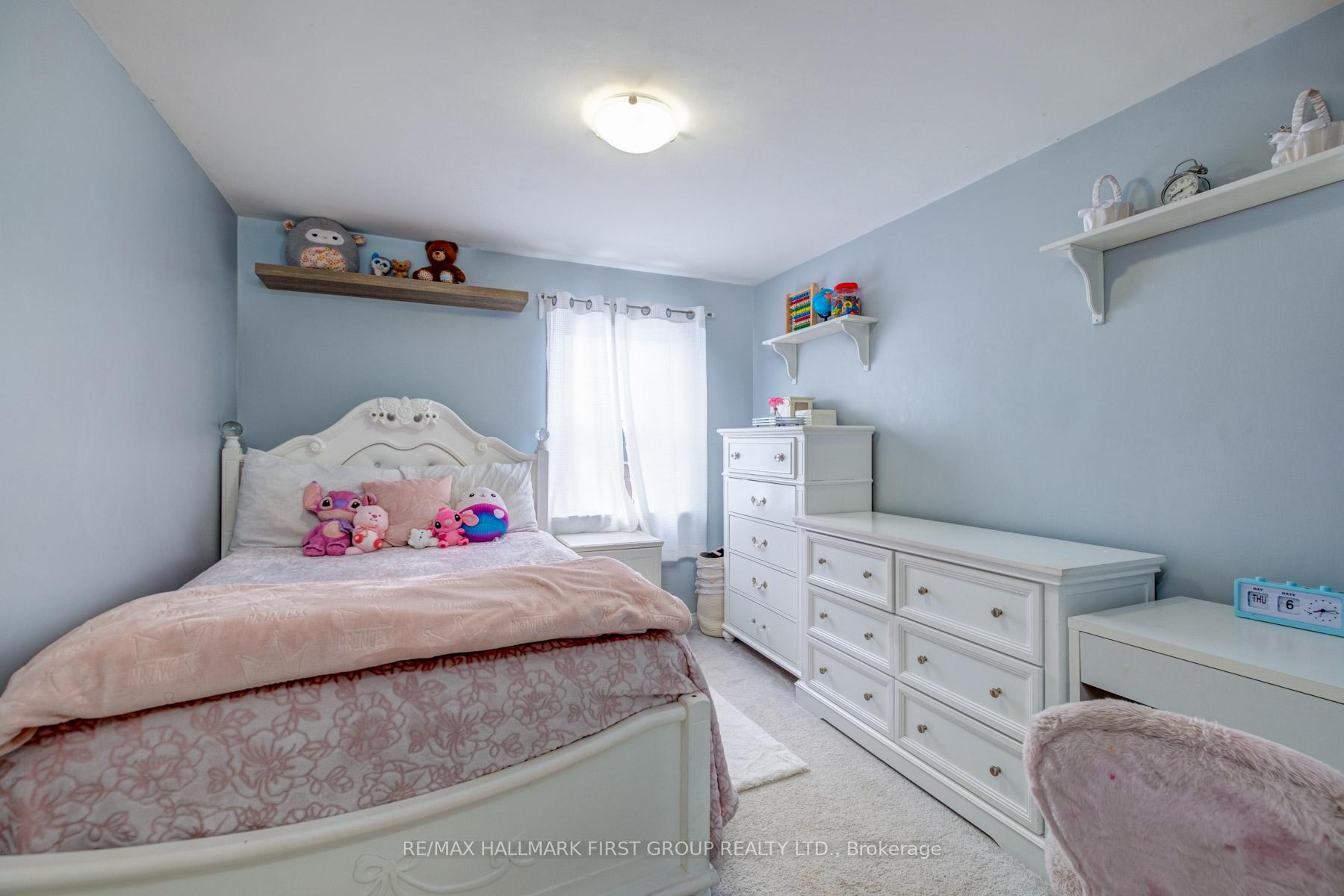 Photo 11 of 294 Wolfe Street, Oshawa, Lakeview — HOMEH