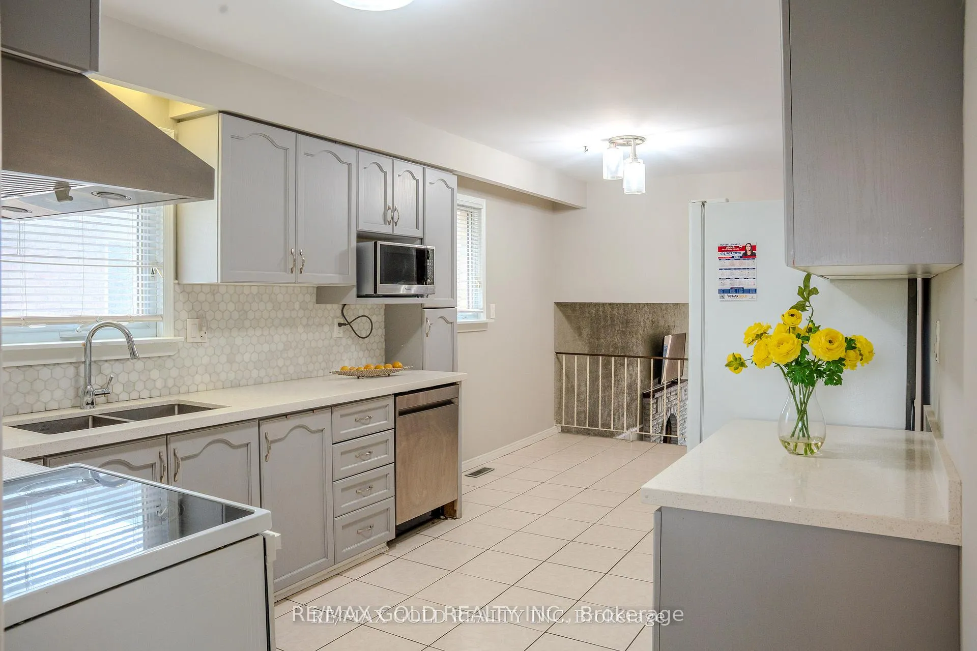Photo 11 of 80 Ivybridge Drive, Brampton, Madoc — HOMEH