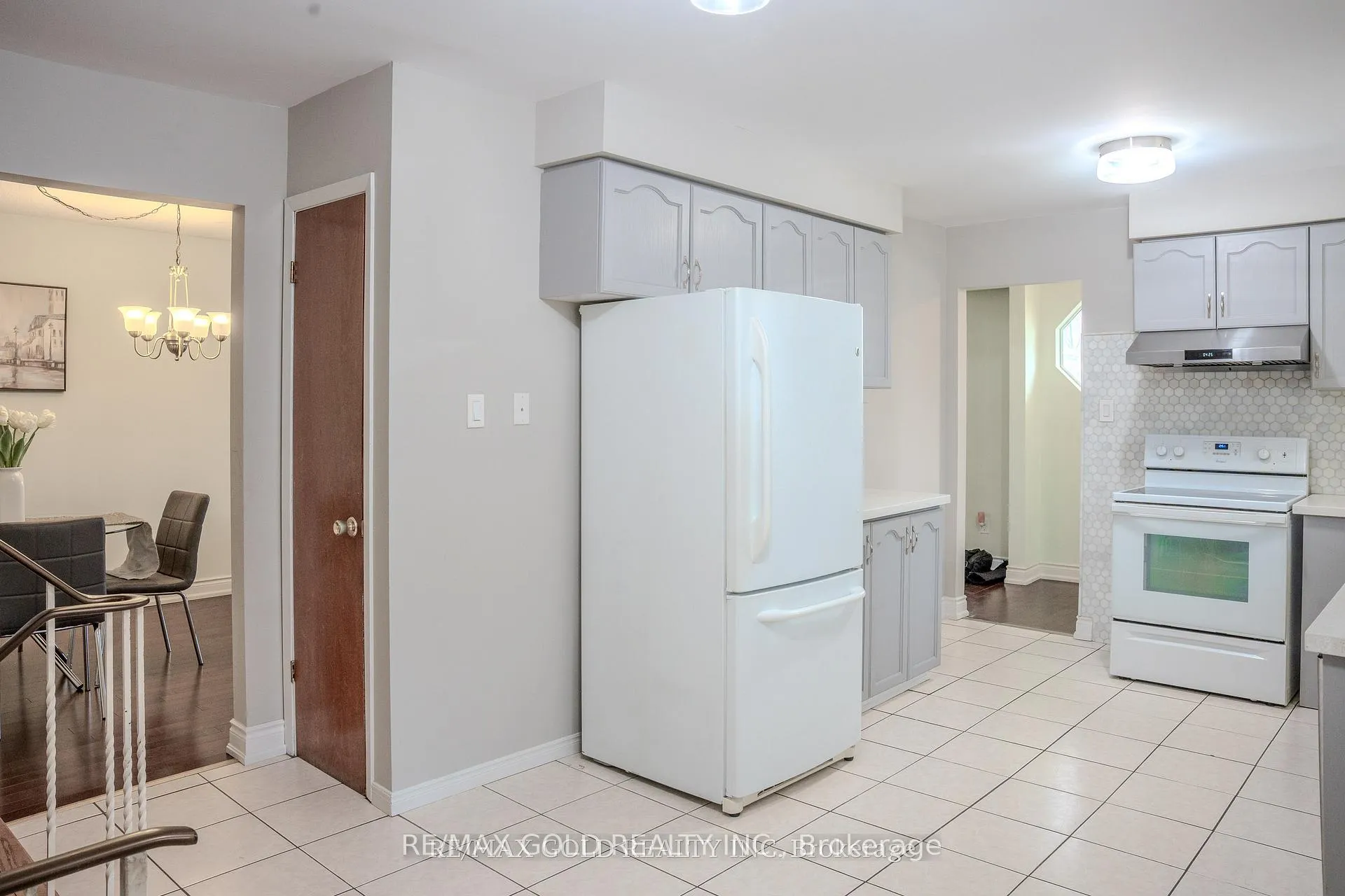 Photo 14 of 80 Ivybridge Drive, Brampton, Madoc — HOMEH