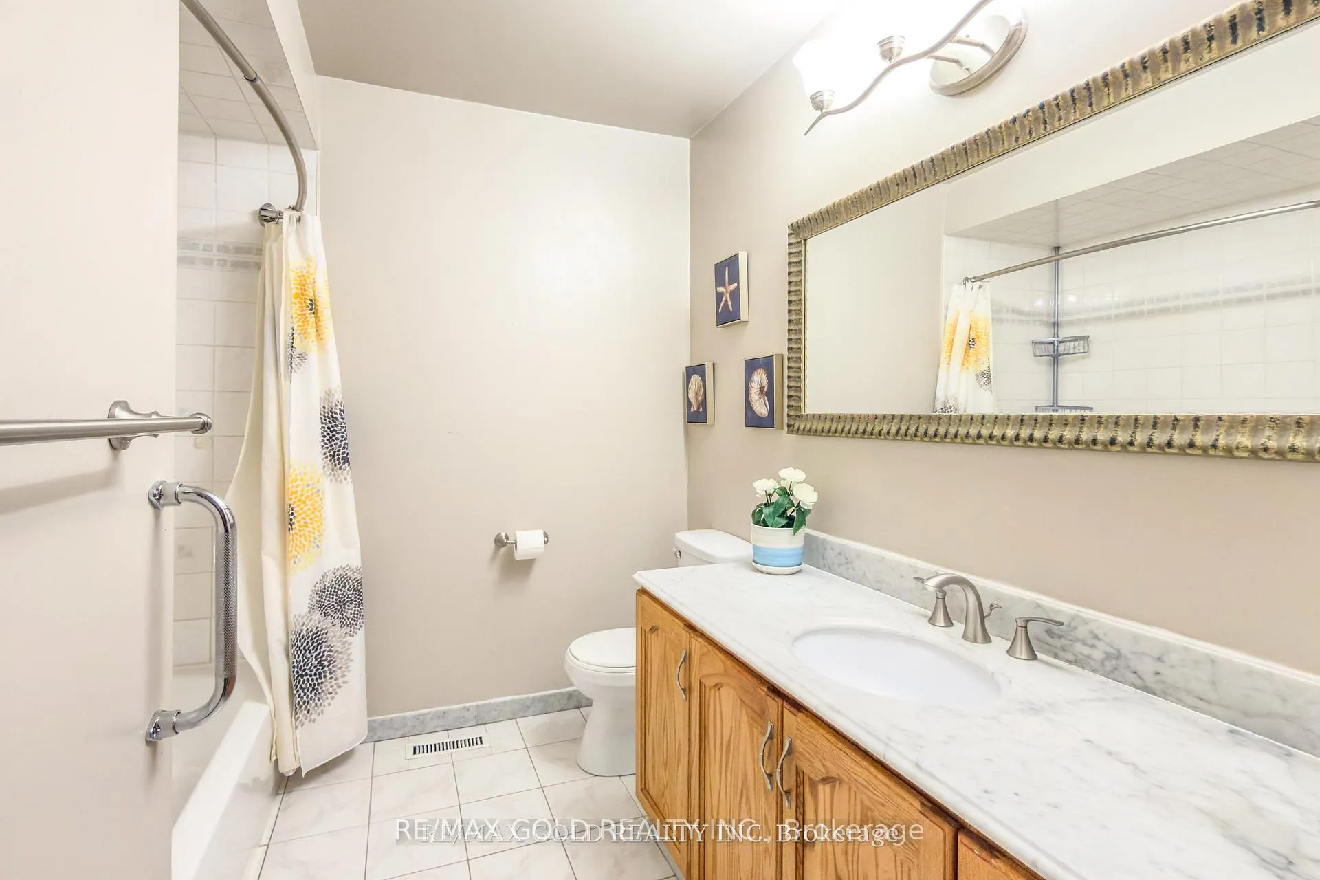 Photo 25 of 80 Ivybridge Drive, Brampton, Madoc — HOMEH
