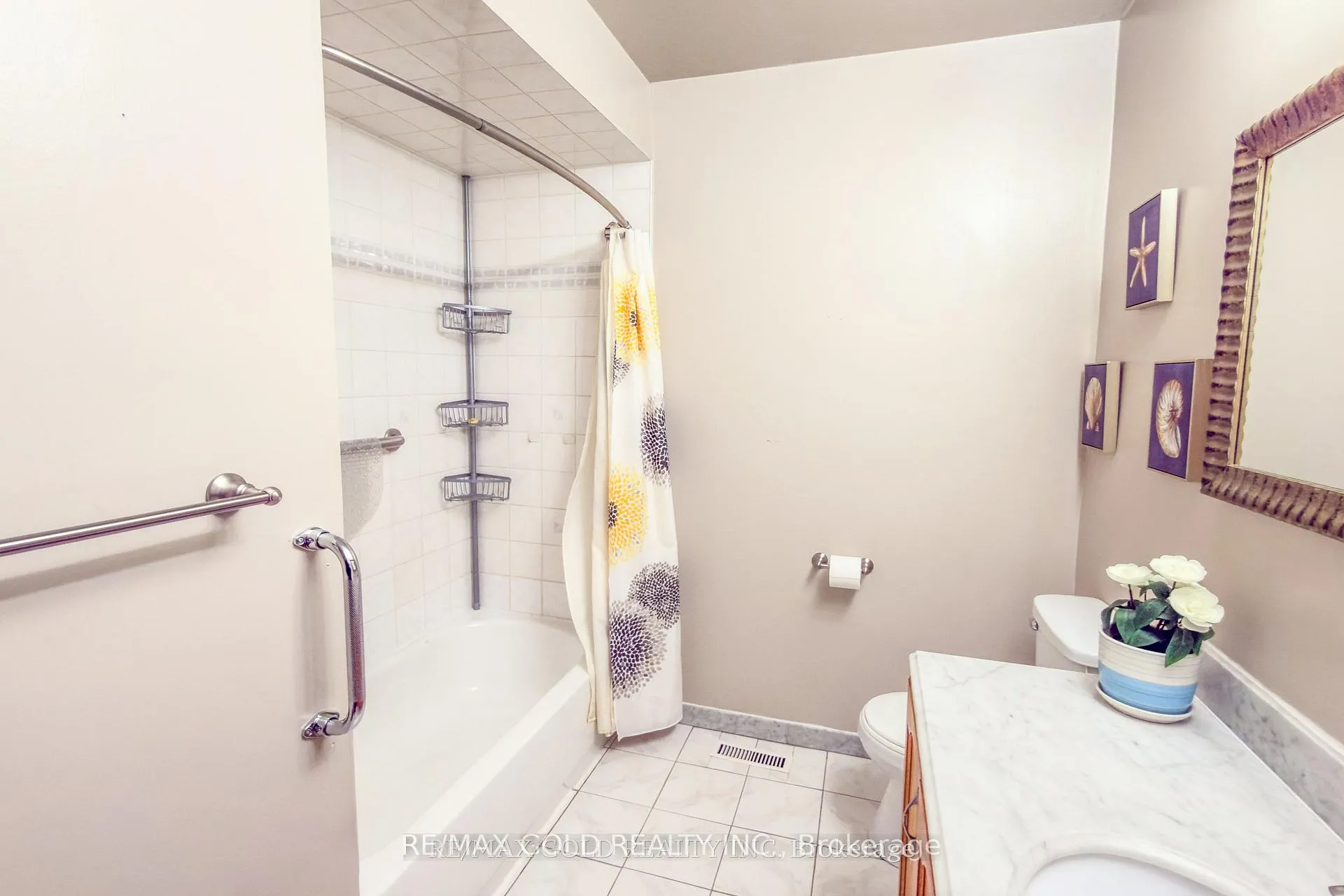 Photo 26 of 80 Ivybridge Drive, Brampton, Madoc — HOMEH