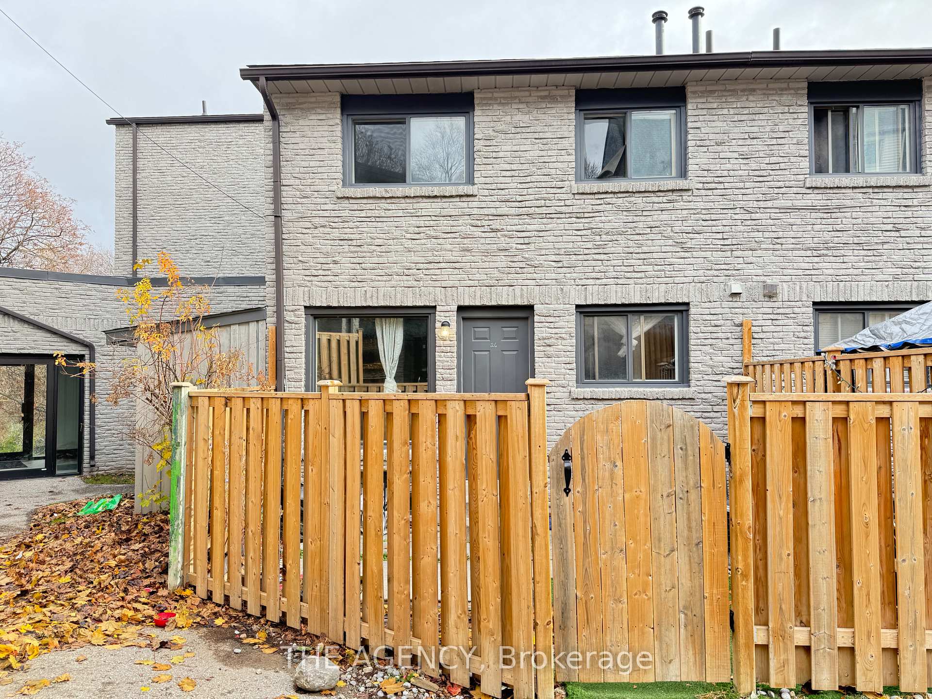 Photo 1 of Unit 26, 477 Dean Avenue, Oshawa, Central — HOMEH