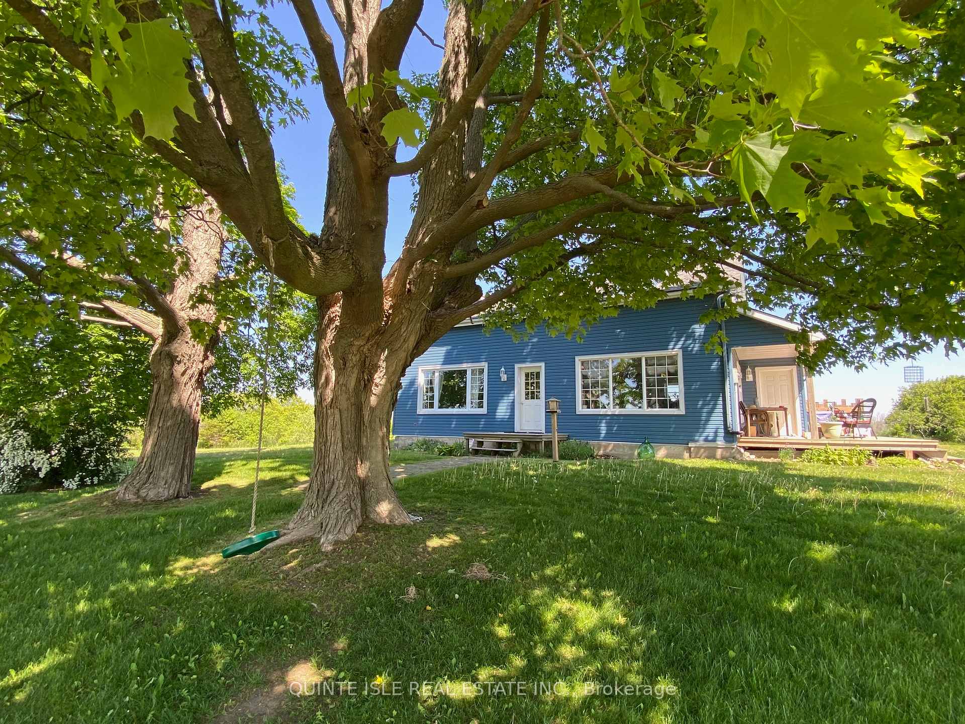 Front of 1756 Danforth Road W