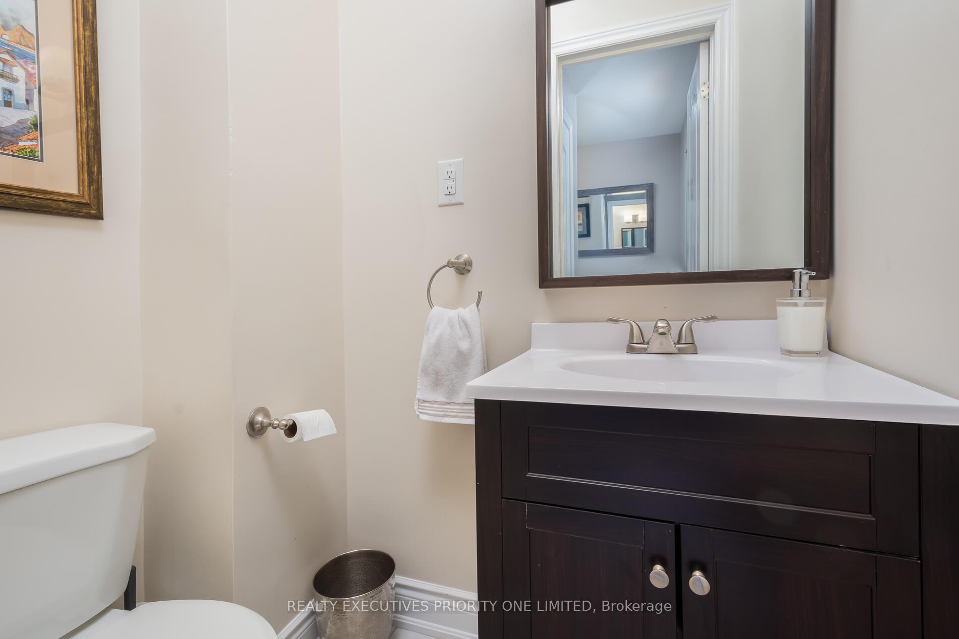 Photo 15 of 206 Andrew Park, Vaughan, West Woodbridge — HOMEH