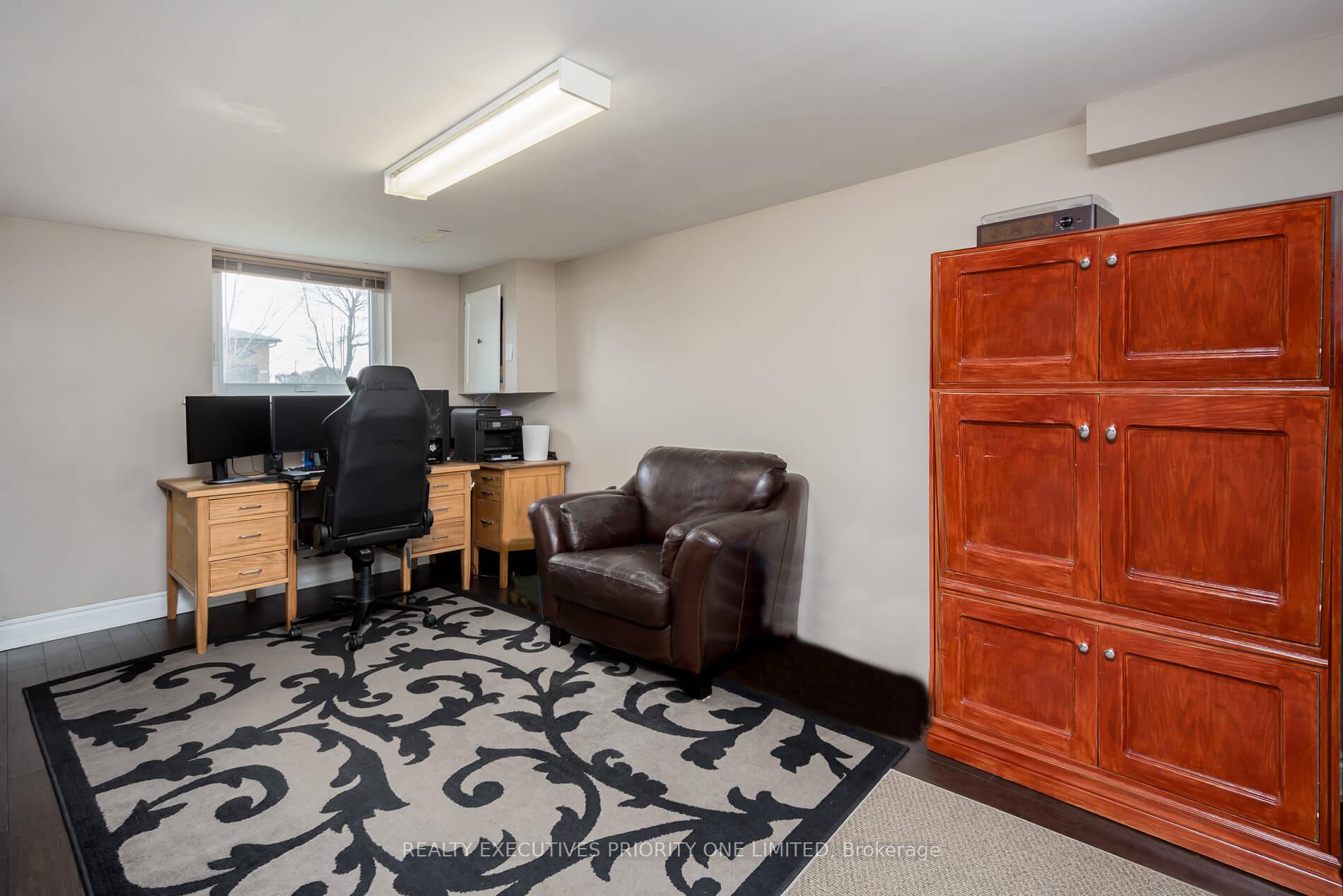 Photo 22 of 206 Andrew Park, Vaughan, West Woodbridge — HOMEH