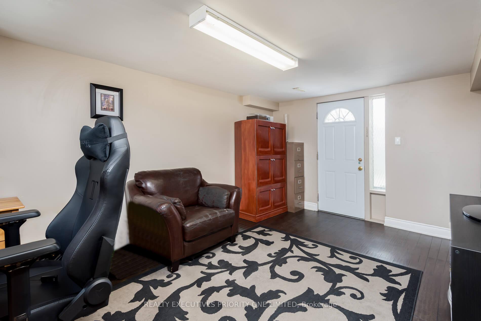 Photo 23 of 206 Andrew Park, Vaughan, West Woodbridge — HOMEH