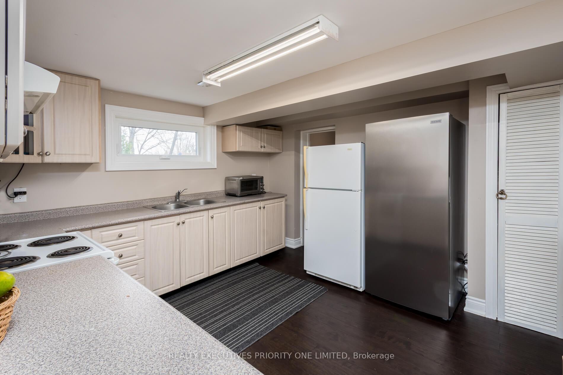 Photo 25 of 206 Andrew Park, Vaughan, West Woodbridge — HOMEH
