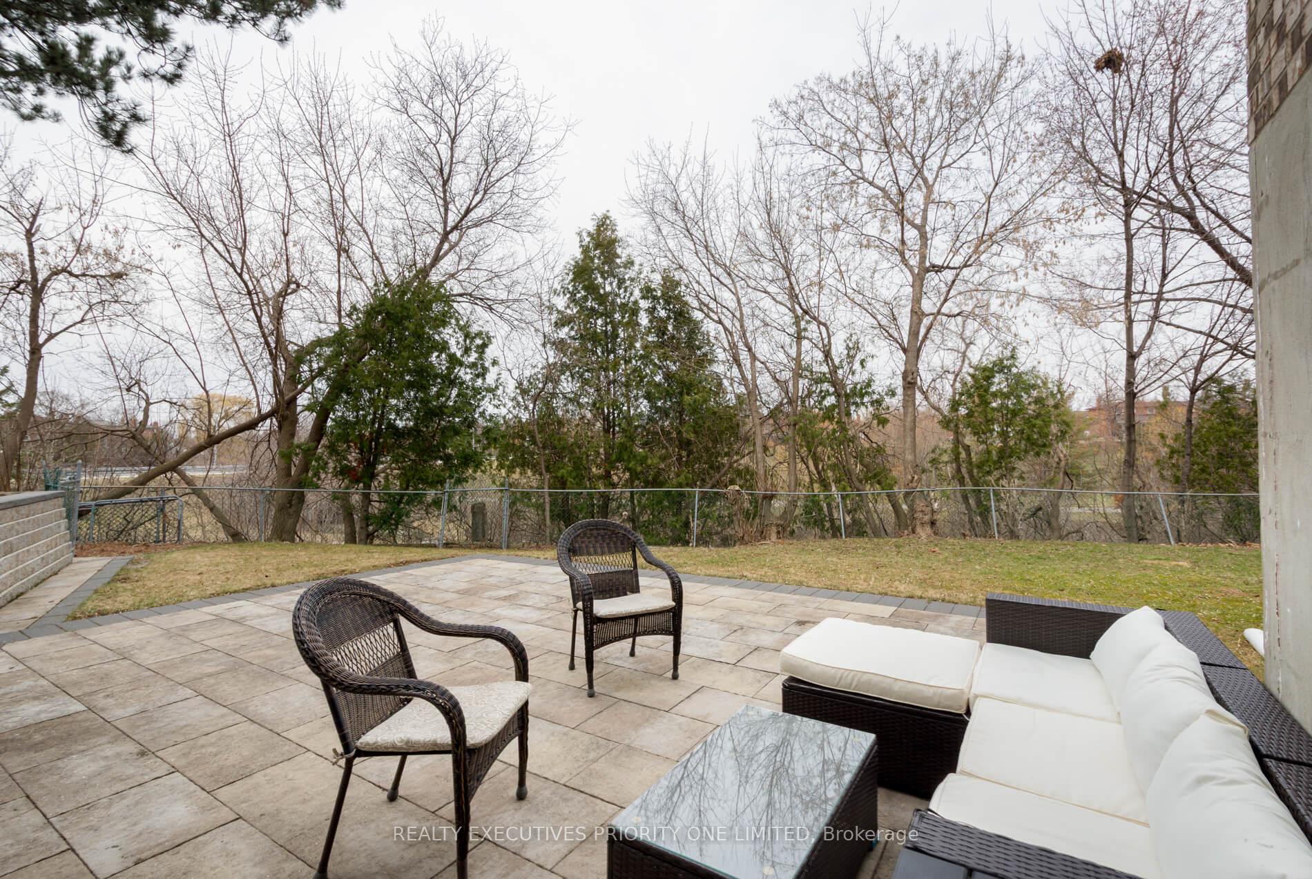 Photo 29 of 206 Andrew Park, Vaughan, West Woodbridge — HOMEH