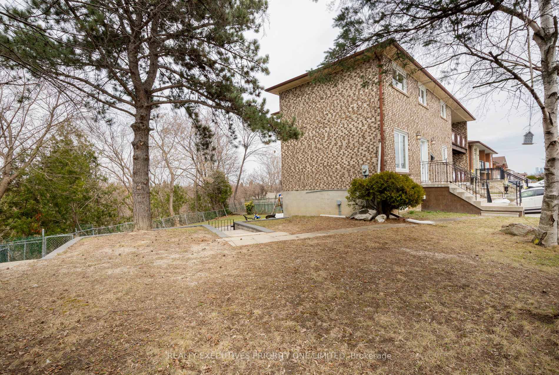 Photo 33 of 206 Andrew Park, Vaughan, West Woodbridge — HOMEH