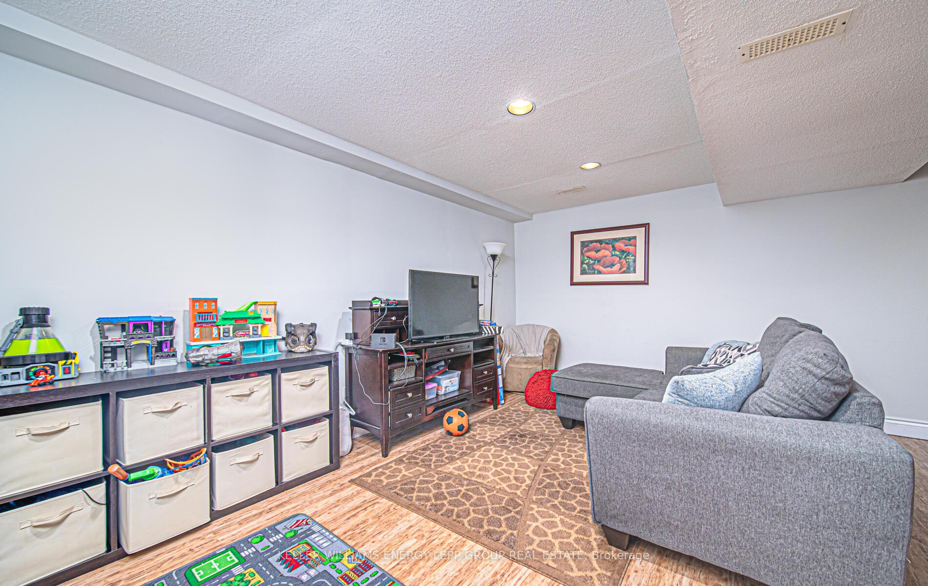 Photo 29 of Unit 4, 1705 Charles Street, Whitby, Port Whitby — HOMEH
