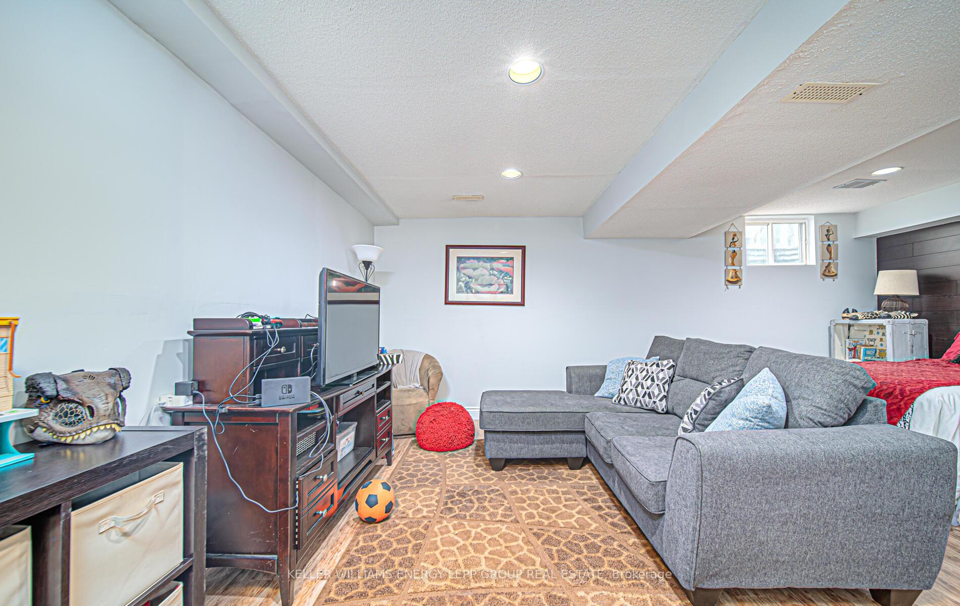 Photo 30 of Unit 4, 1705 Charles Street, Whitby, Port Whitby — HOMEH