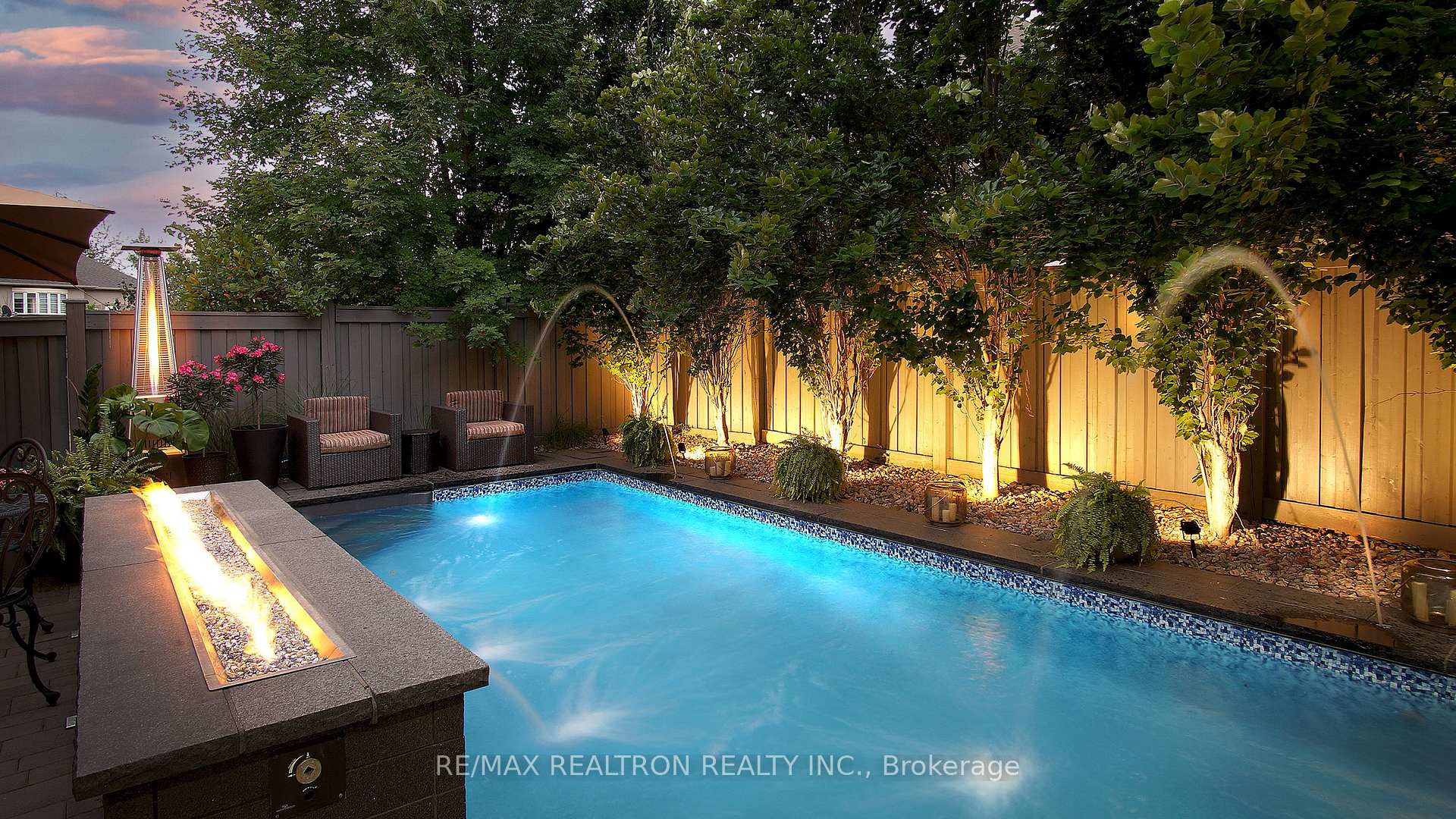 Photo 2 of 24 Gladue Street, Vaughan, Patterson — HOMEH