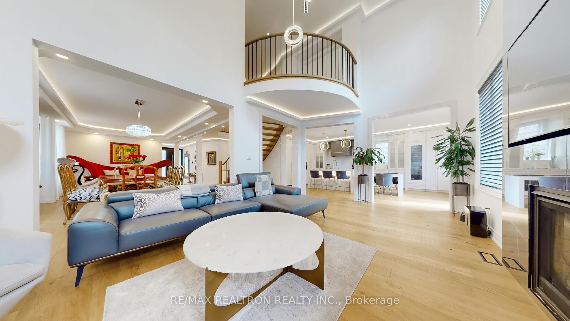 Photo 13 of 24 Gladue Street, Vaughan, Patterson — HOMEH