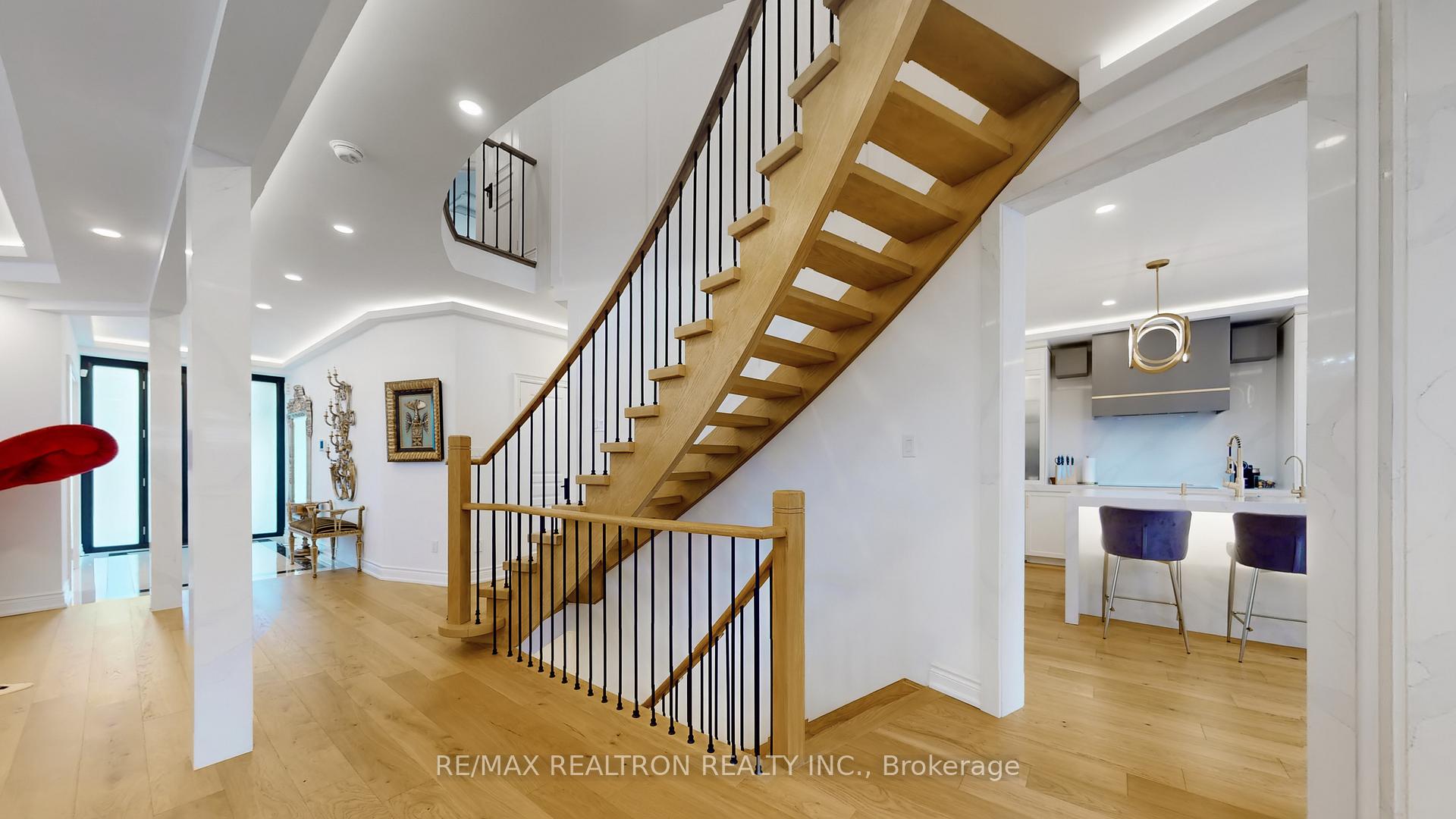 Photo 20 of 24 Gladue Street, Vaughan, Patterson — HOMEH