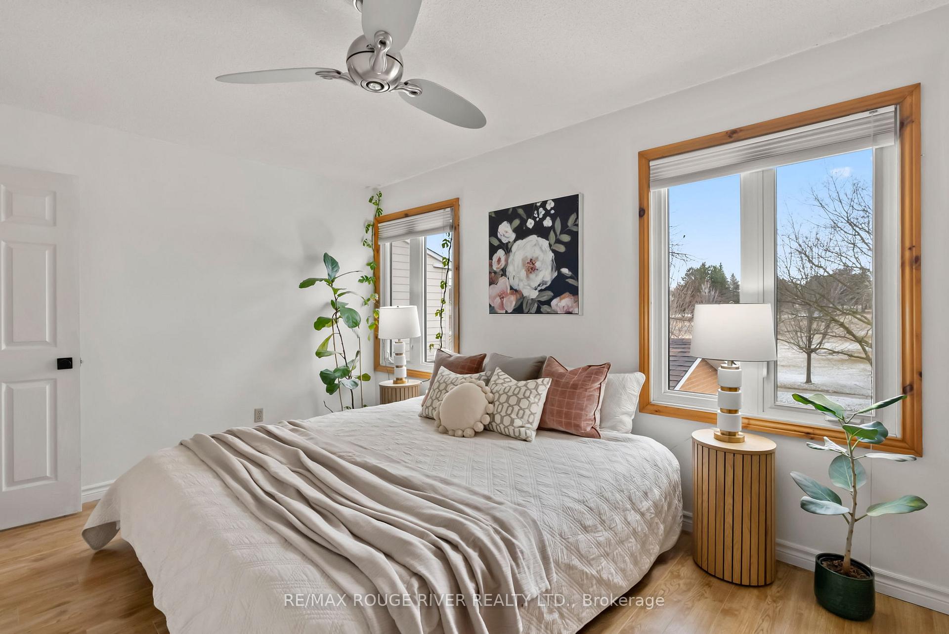 Photo 18 of 554 Reynolds Street, Whitby, Downtown Whitby — HOMEH