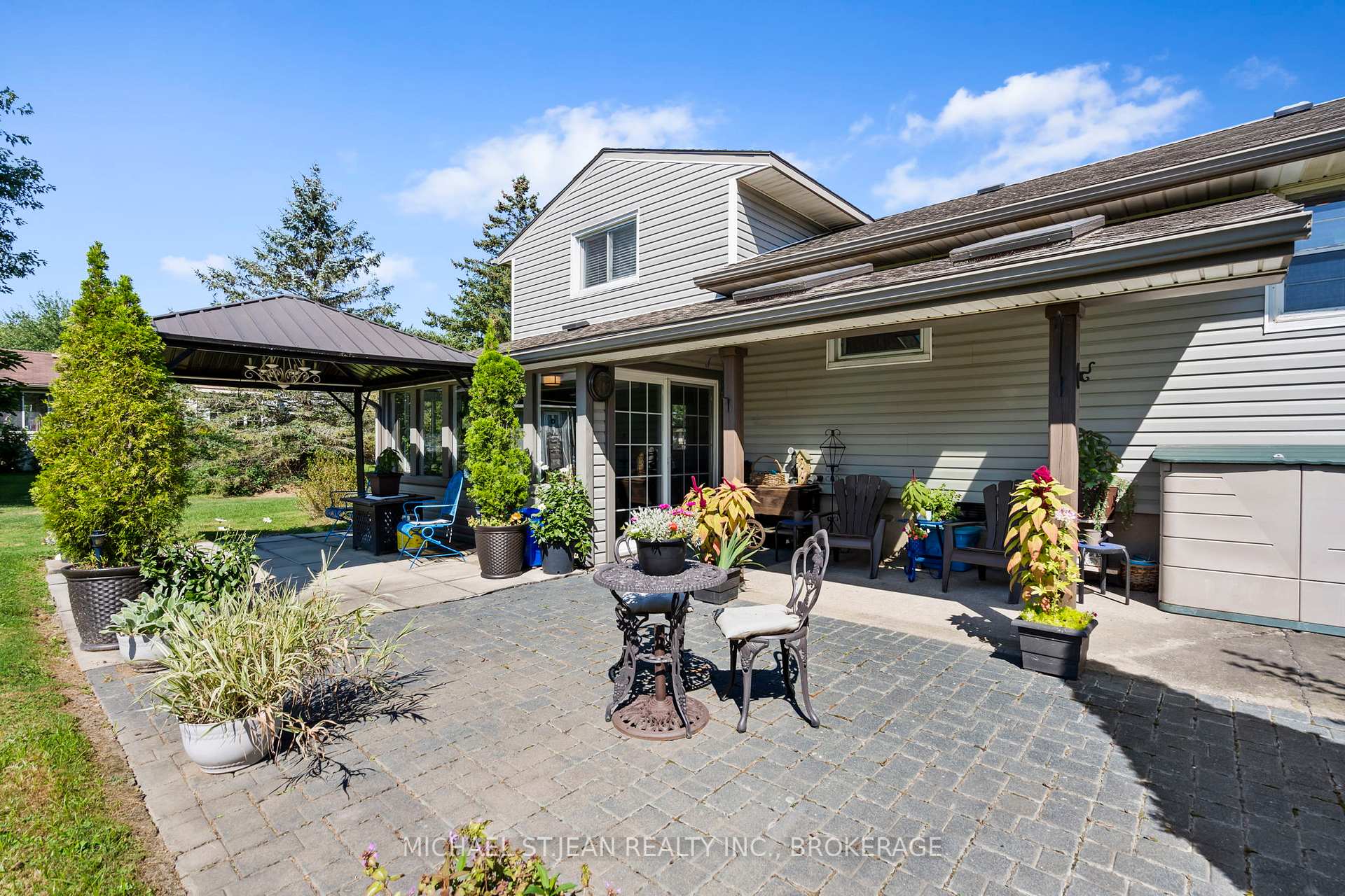 Photo 22 of 539 Forks Road, Welland, Broadway — HOMEH