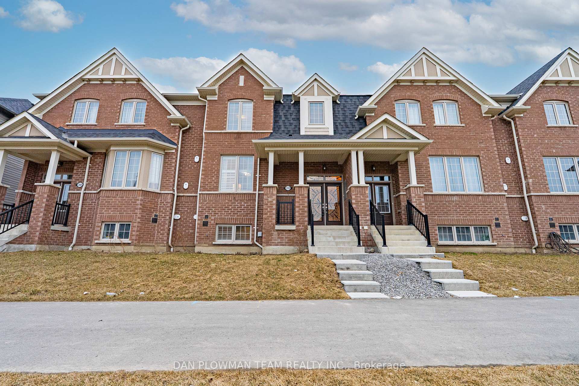 Photo 3 of 310 Coronation Road, Whitby, Rural Whitby — HOMEH