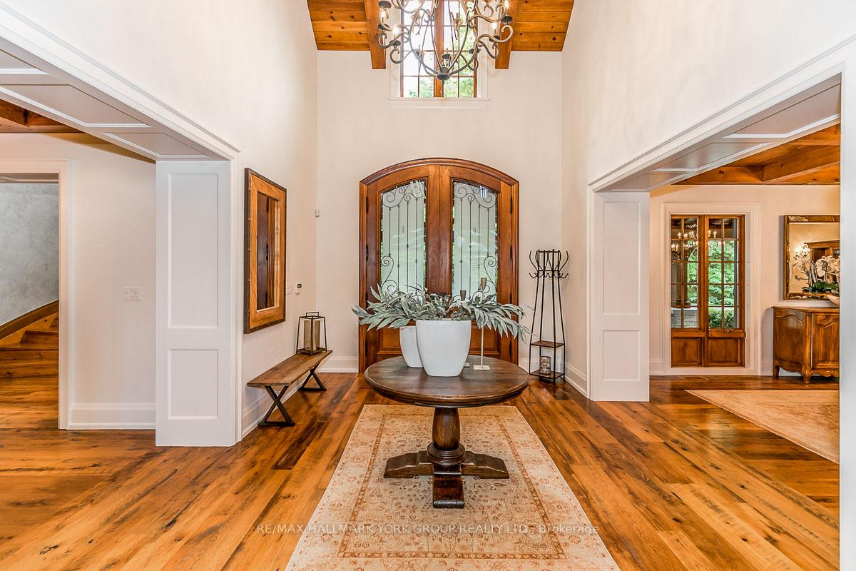 Photo 6 of 16 Hunters Glen Road, Aurora, Aurora Estates — HOMEH
