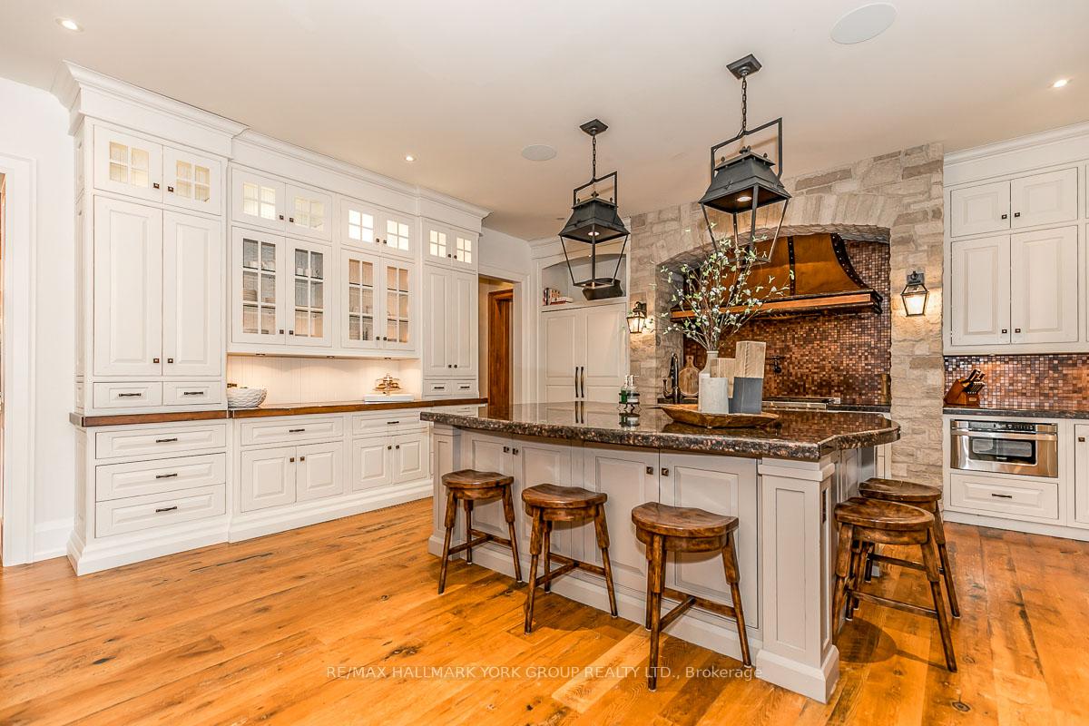 Photo 13 of 16 Hunters Glen Road, Aurora, Aurora Estates — HOMEH
