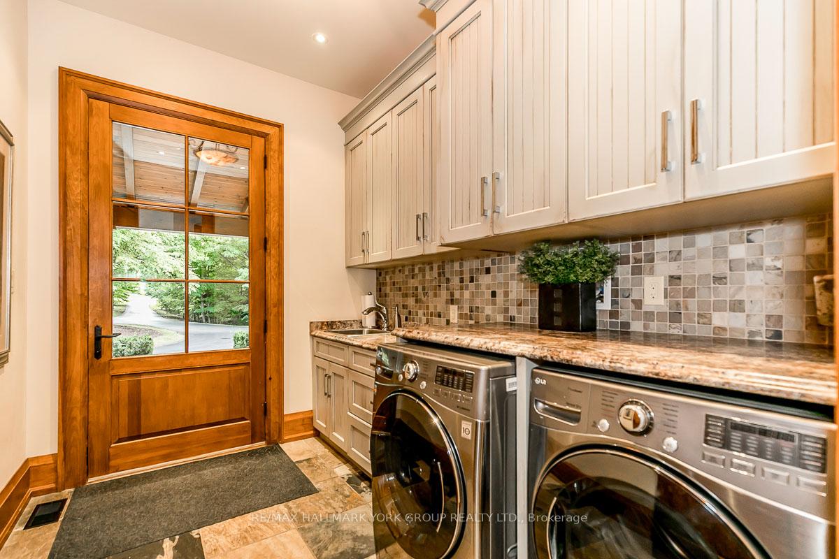 Photo 20 of 16 Hunters Glen Road, Aurora, Aurora Estates — HOMEH