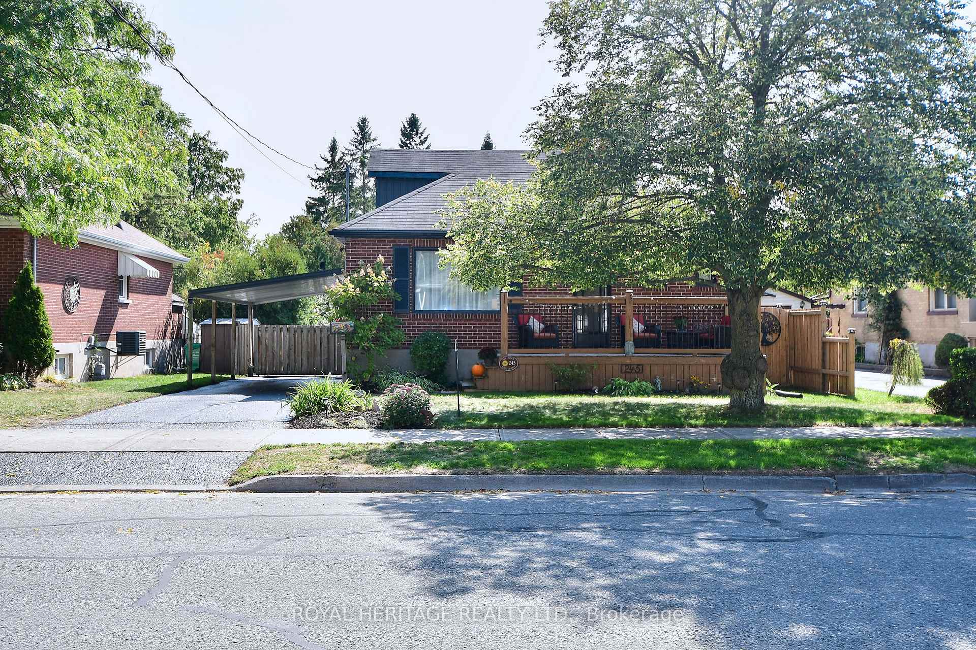 Photo 2 of 245 King George Street E, Peterborough, Otonabee Ward 1 — HOMEH